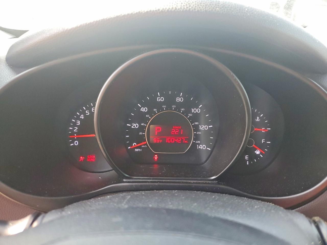 2014 Kia Soul Base Silver vin: KNDJN2A28E7746115