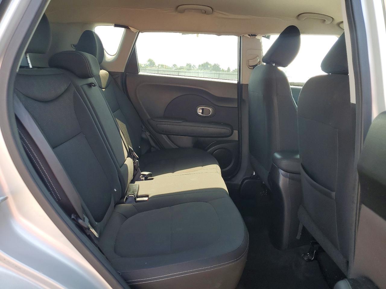2014 Kia Soul Base Silver vin: KNDJN2A28E7746115
