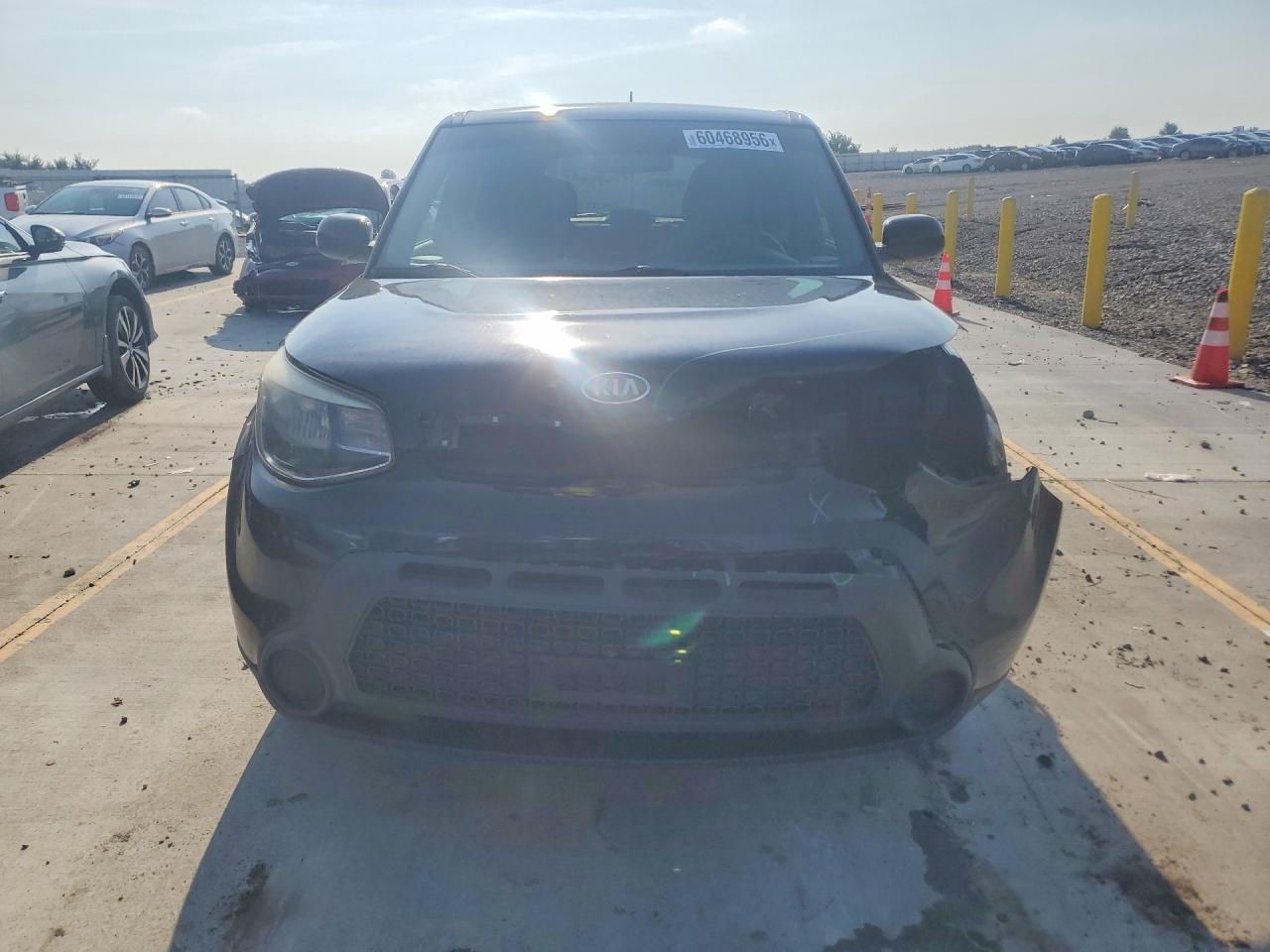 2015 Kia Soul Base Black vin: KNDJN2A28F7120131