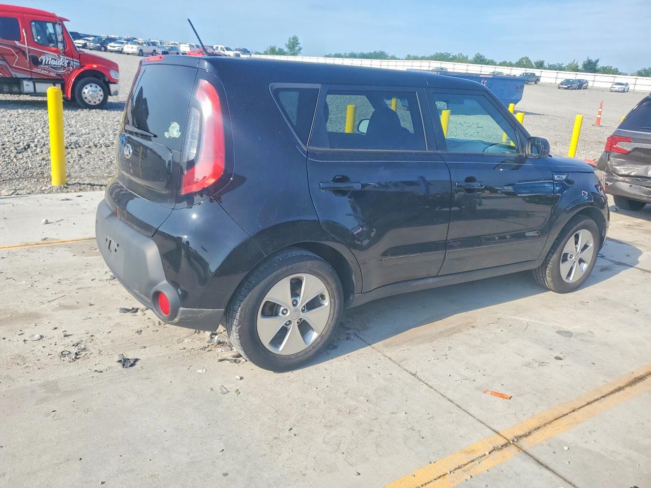 2015 Kia Soul Base Black vin: KNDJN2A28F7120131