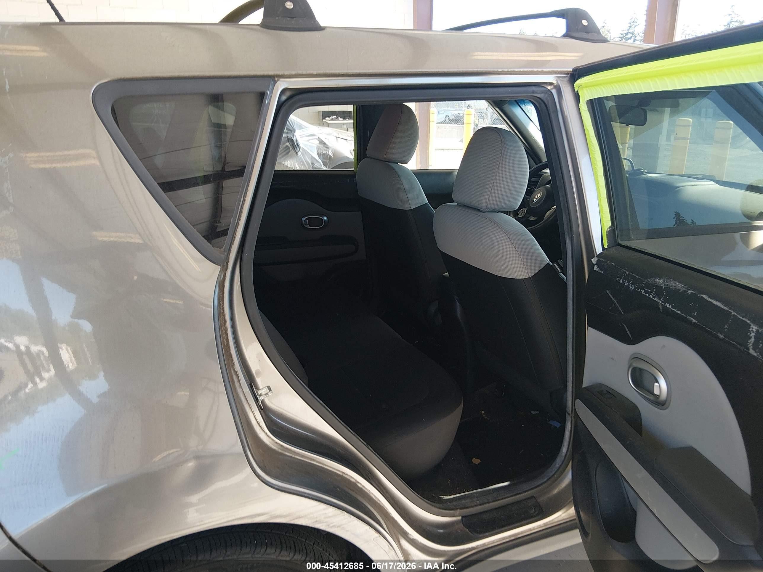 2015 Kia Soul   Gray vin: KNDJN2A28F7123482
