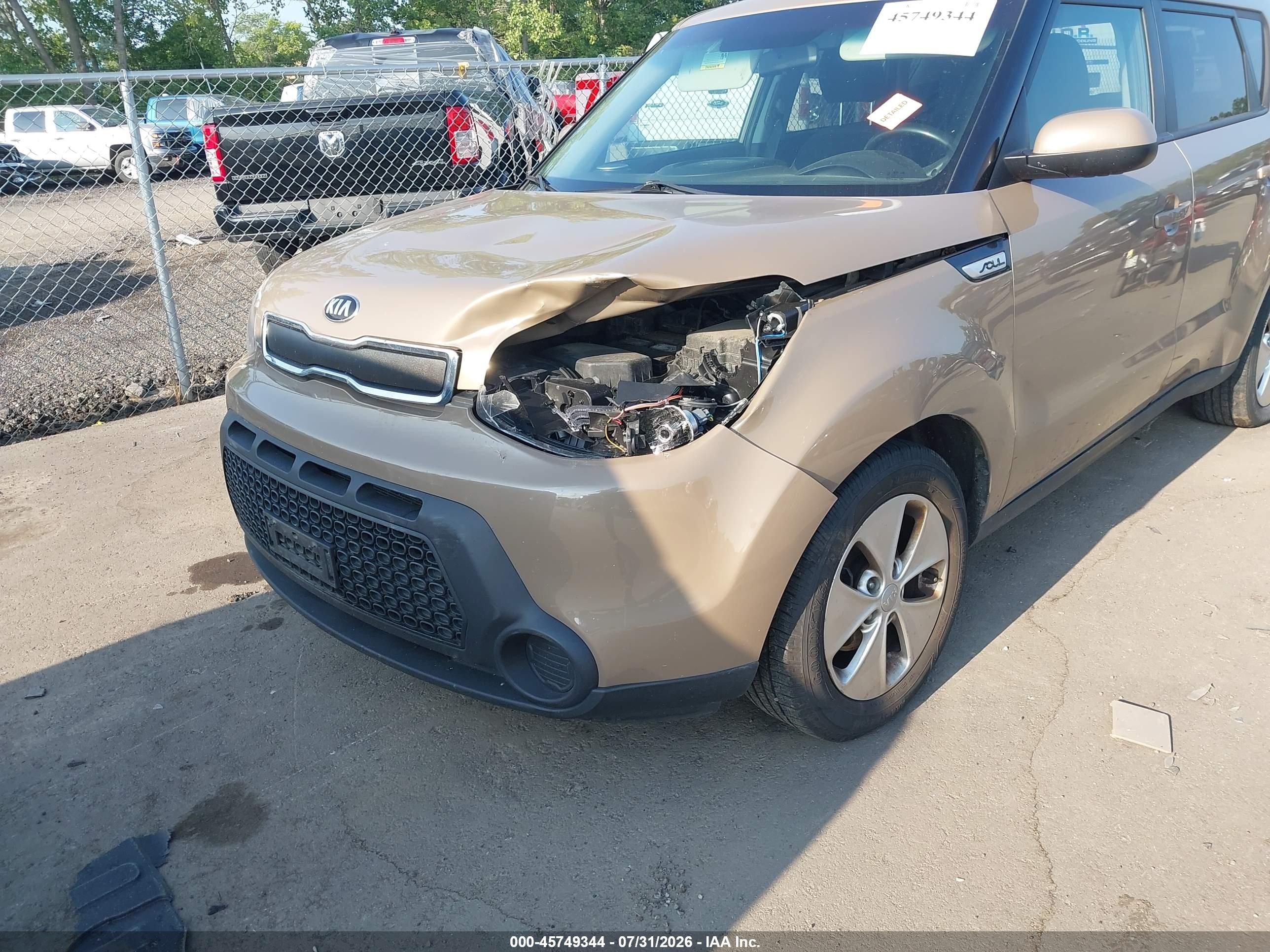 2015 Kia Soul   Коричневый vin: KNDJN2A28F7124826
