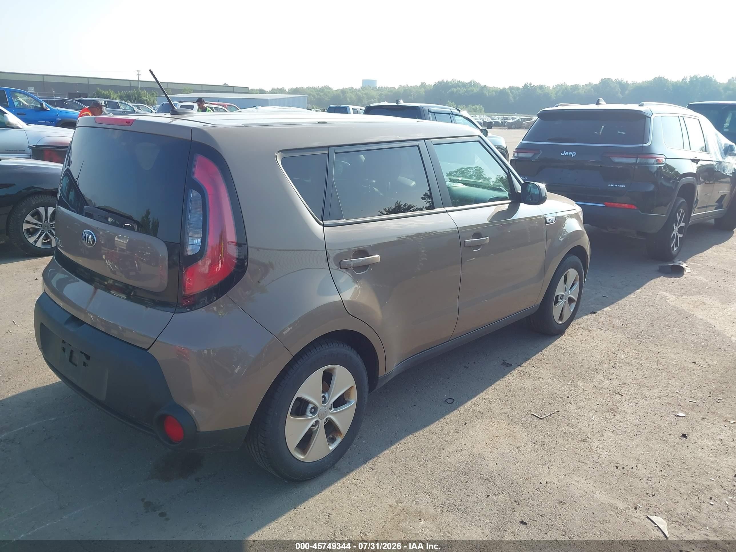2015 Kia Soul   Коричневый vin: KNDJN2A28F7124826