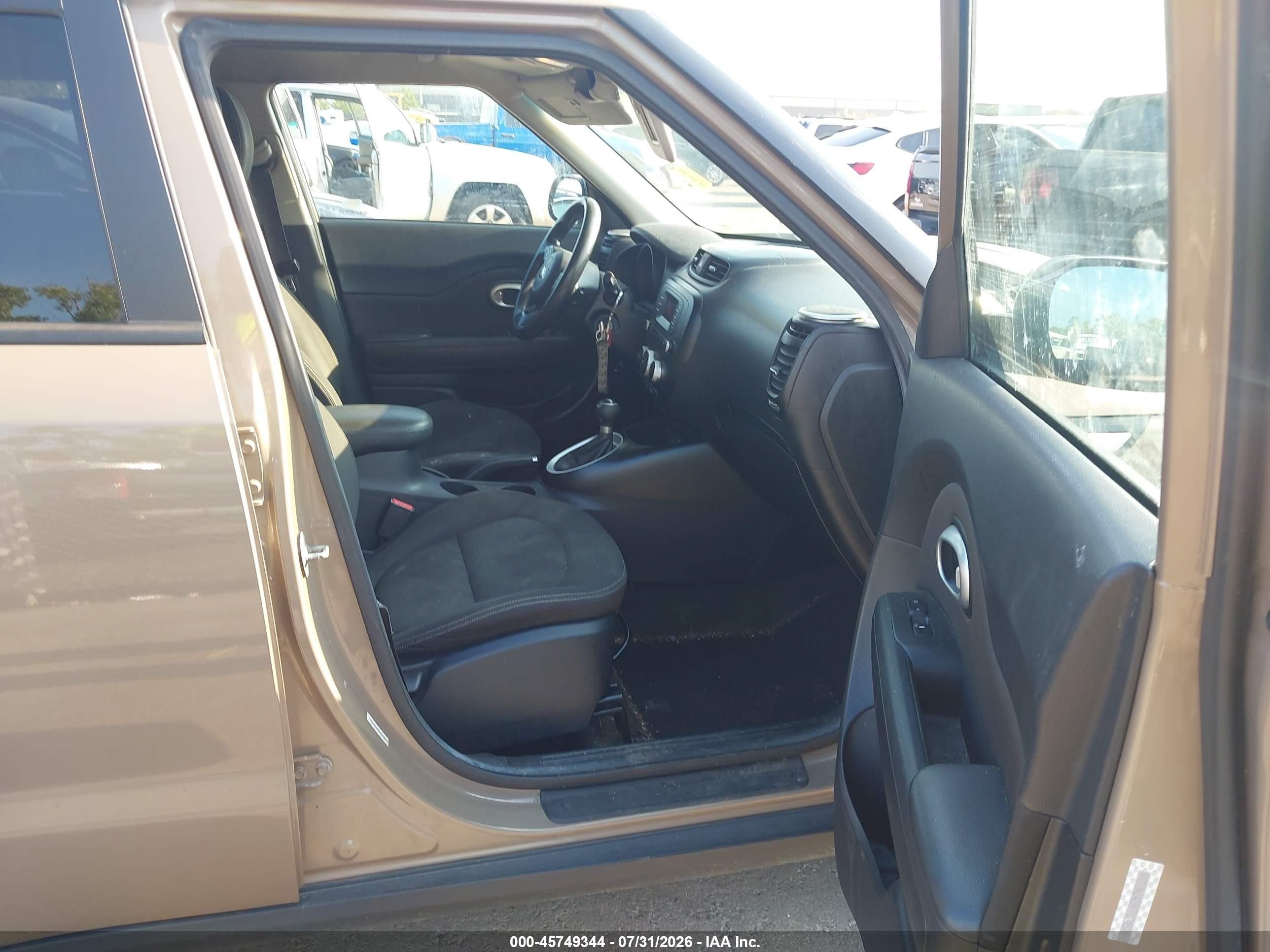 2015 Kia Soul   Коричневый vin: KNDJN2A28F7124826