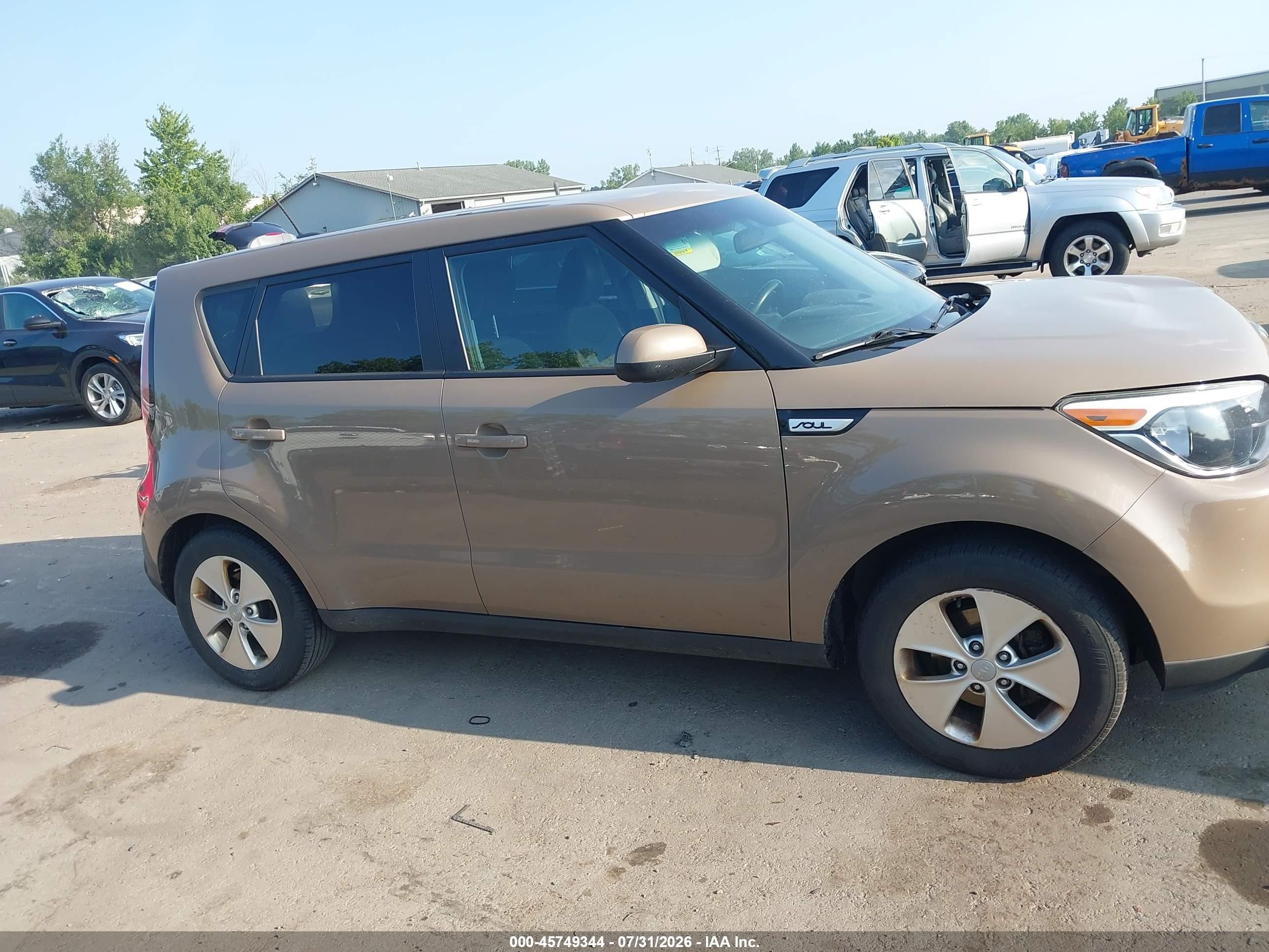 2015 Kia Soul   Коричневый vin: KNDJN2A28F7124826