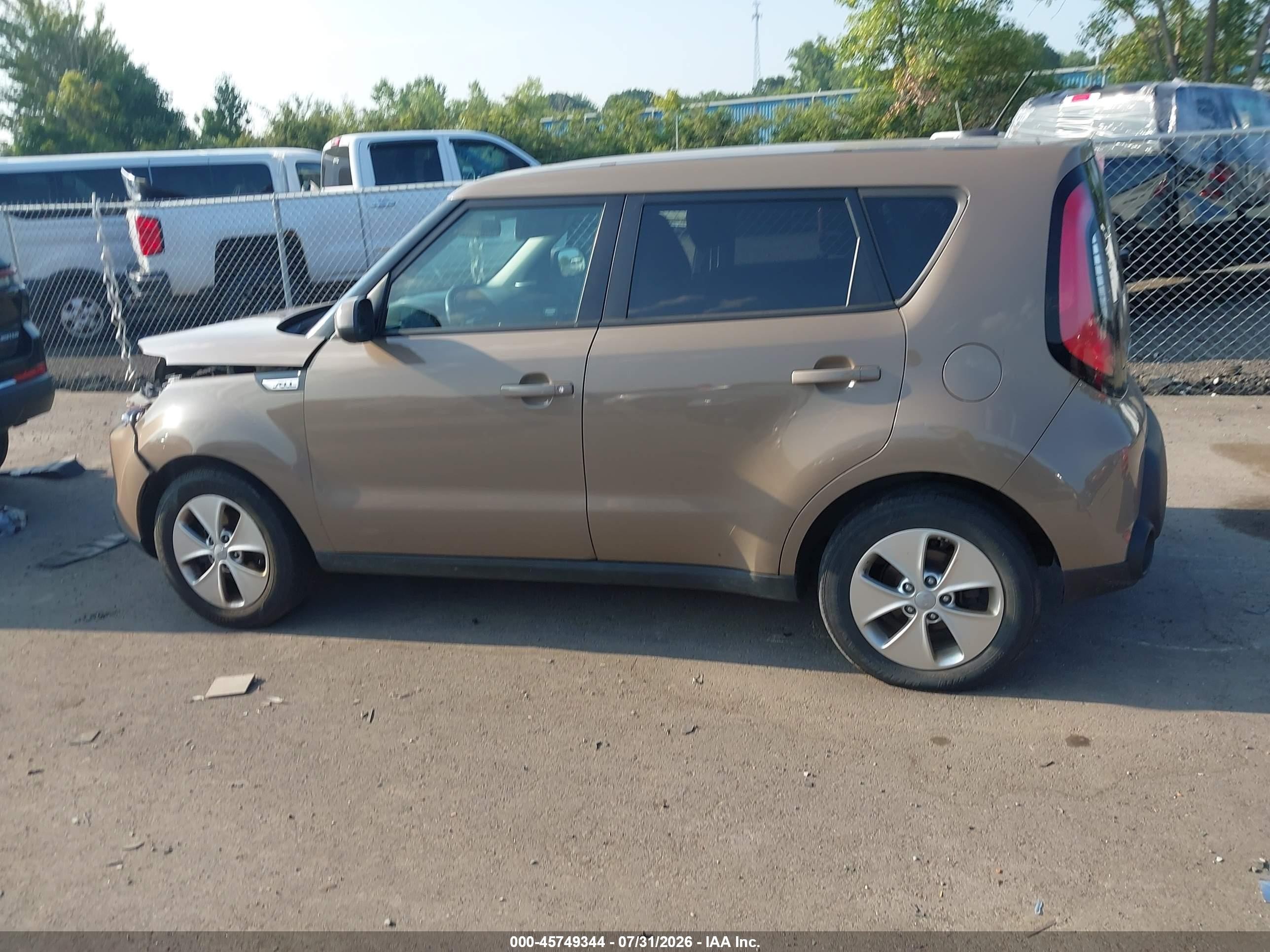 2015 Kia Soul   Коричневый vin: KNDJN2A28F7124826