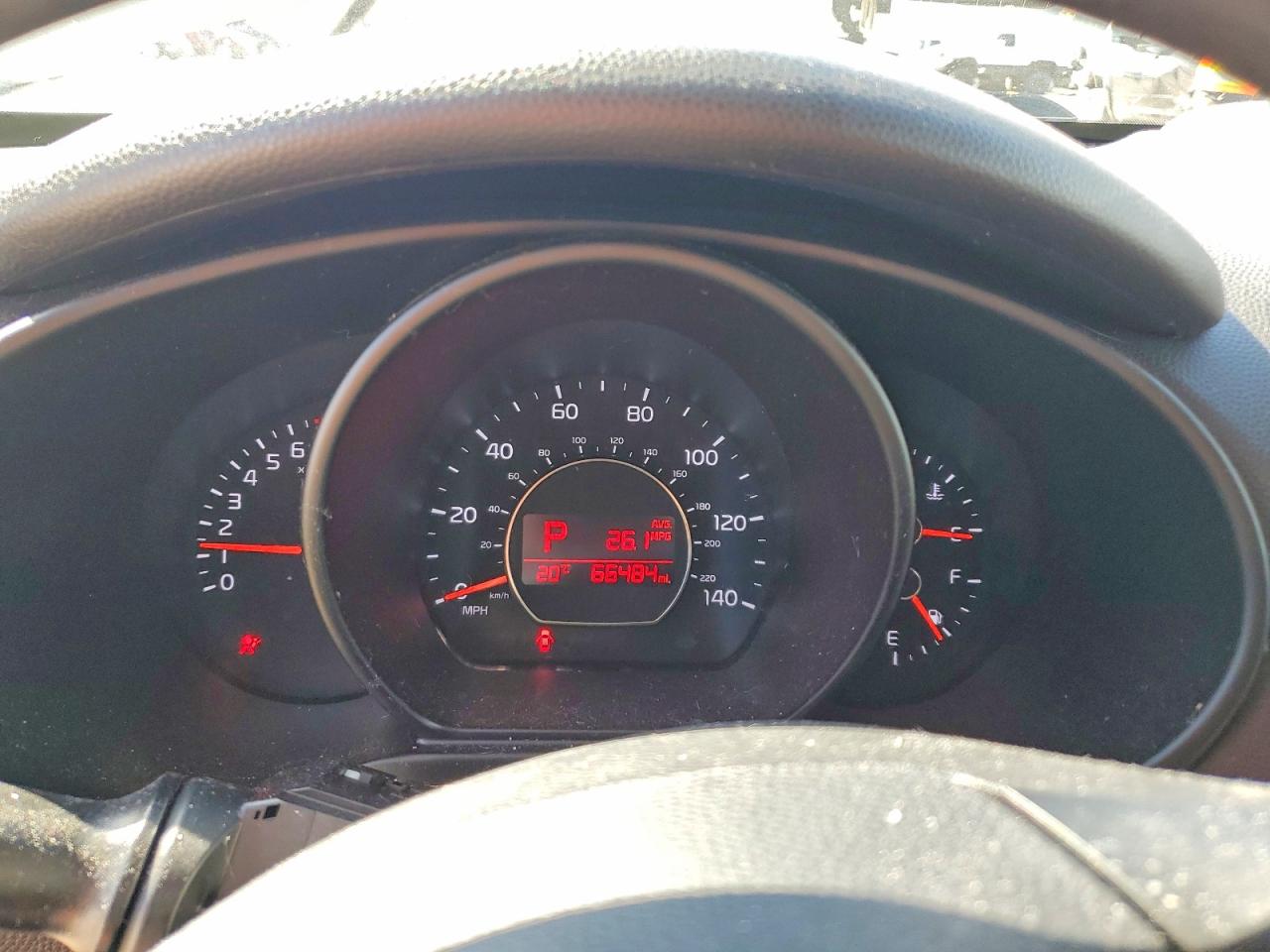 2015 Kia Soul Base White vin: KNDJN2A28F7153811