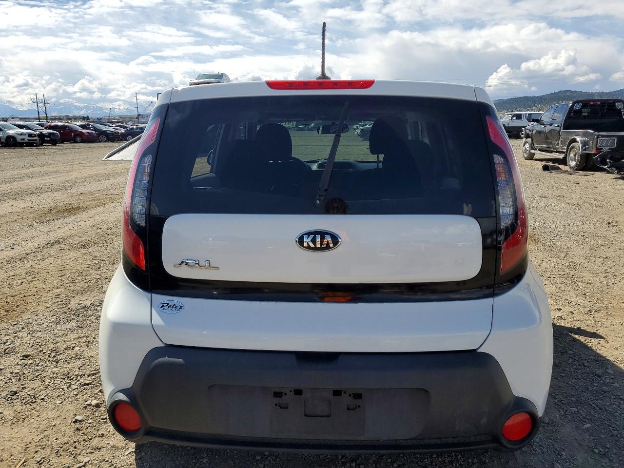 2015 Kia Soul Base White vin: KNDJN2A28F7153811
