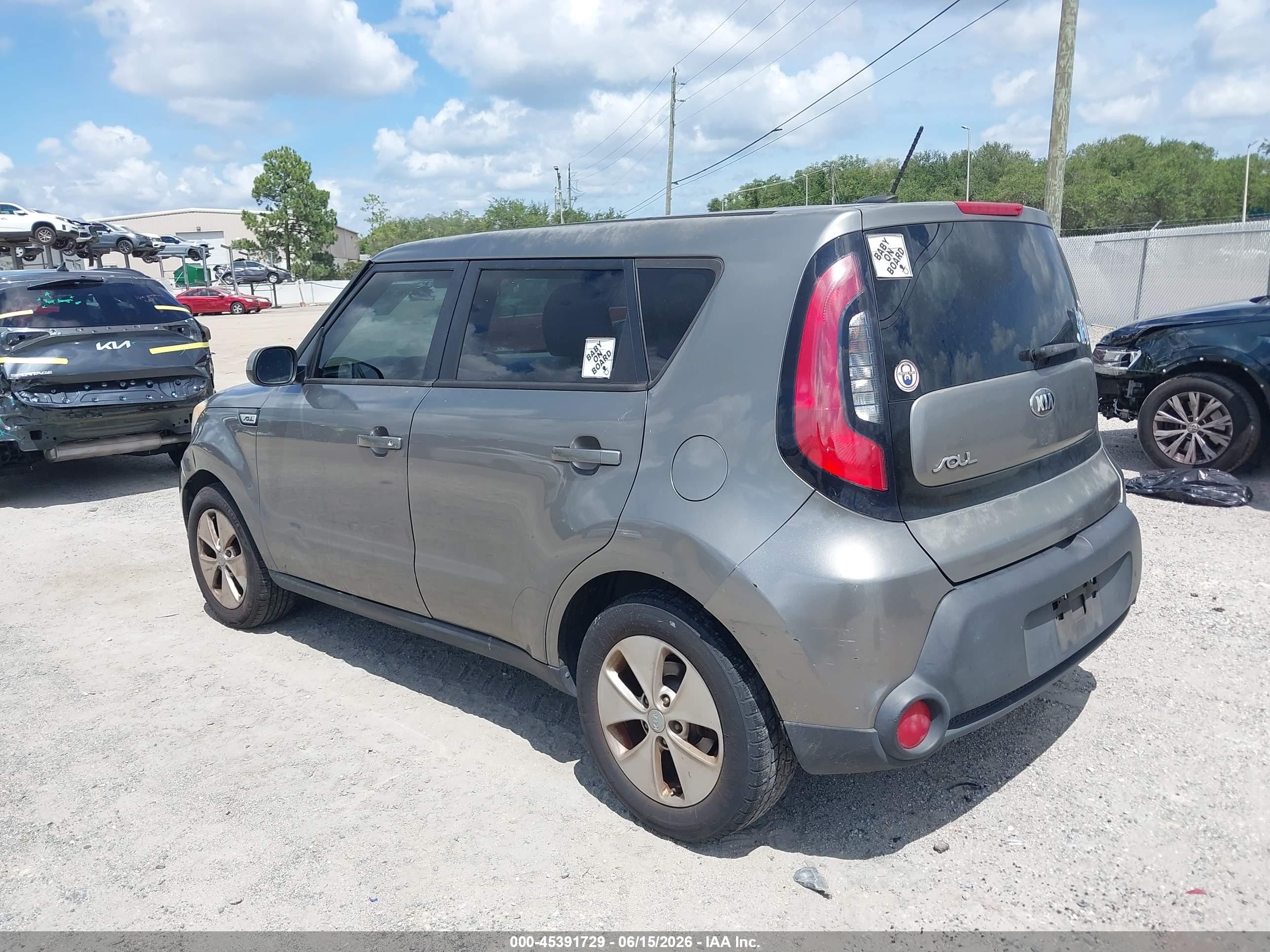 2015 Kia Soul Gray vin: KNDJN2A28F7156627