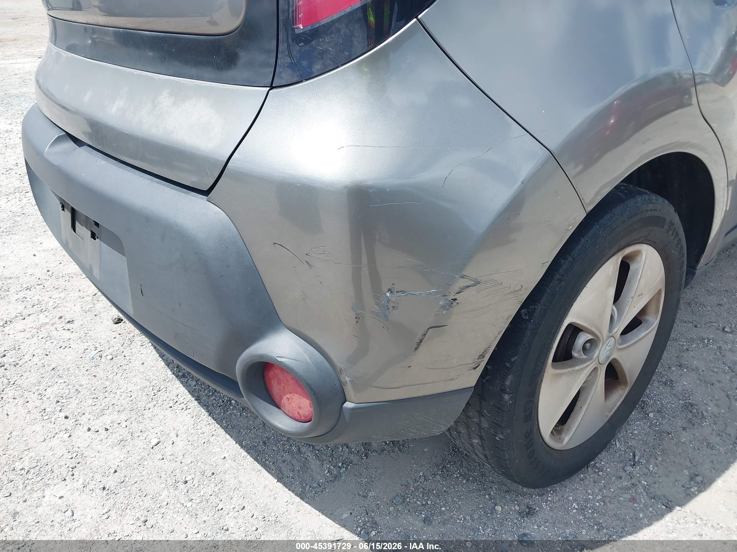 2015 Kia Soul Gray vin: KNDJN2A28F7156627