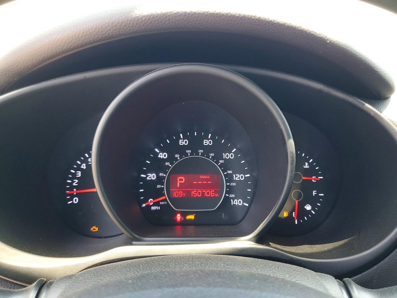 2015 Kia Soul Base Черный vin: KNDJN2A28F7205261