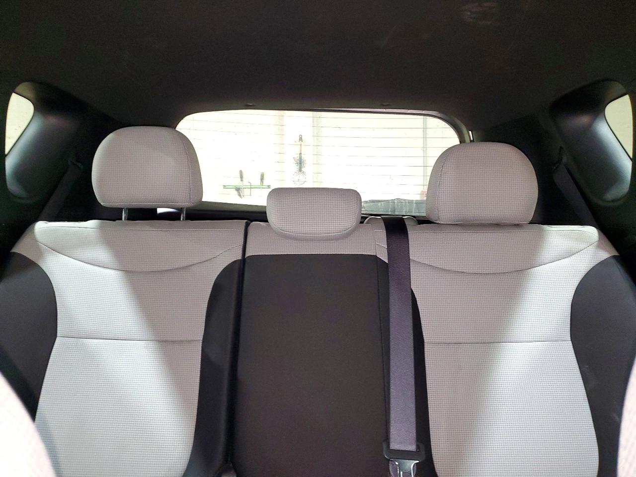 2015 Kia Soul Base Gray vin: KNDJN2A28F7209052