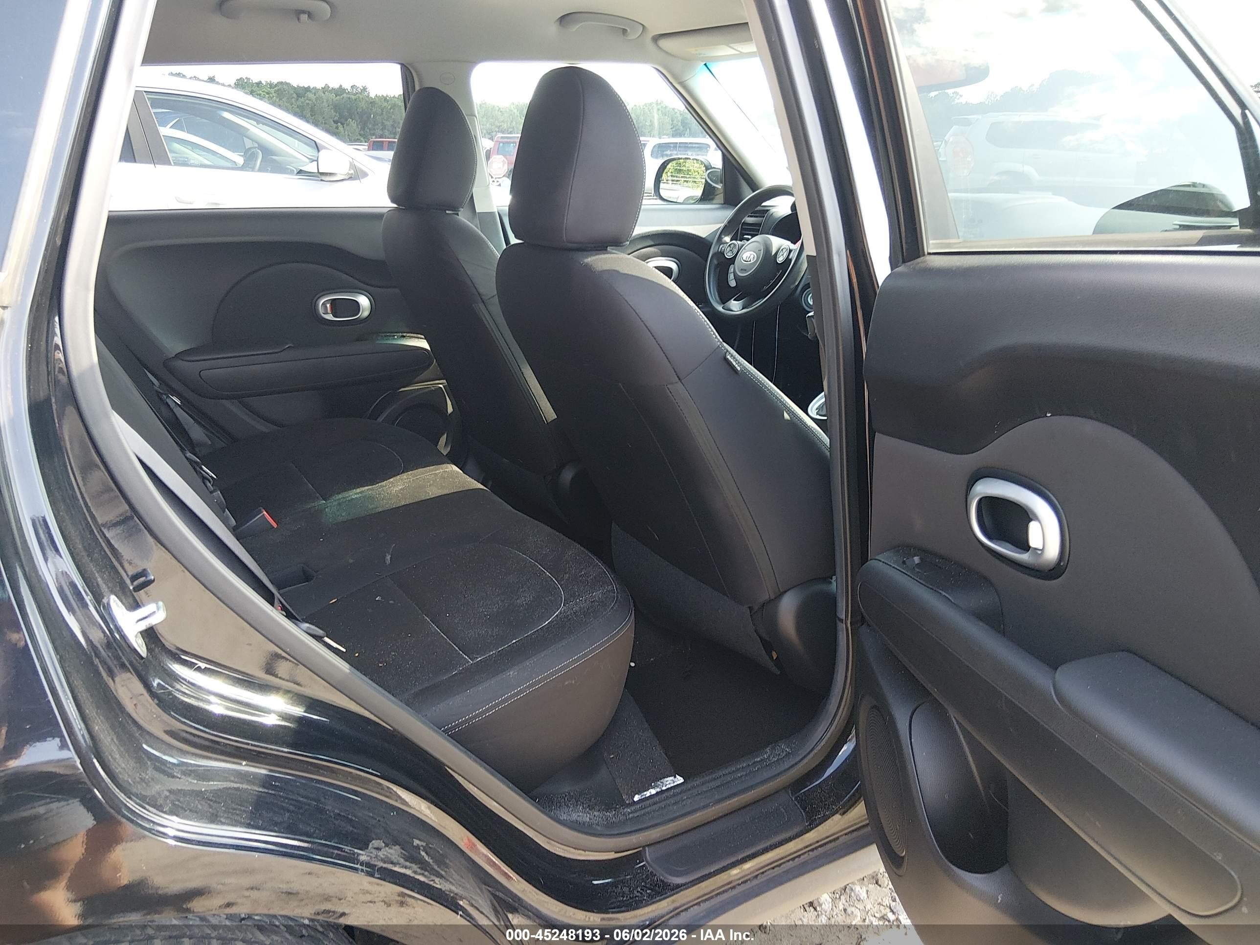 2015 Kia Soul   Black vin: KNDJN2A28F7218964