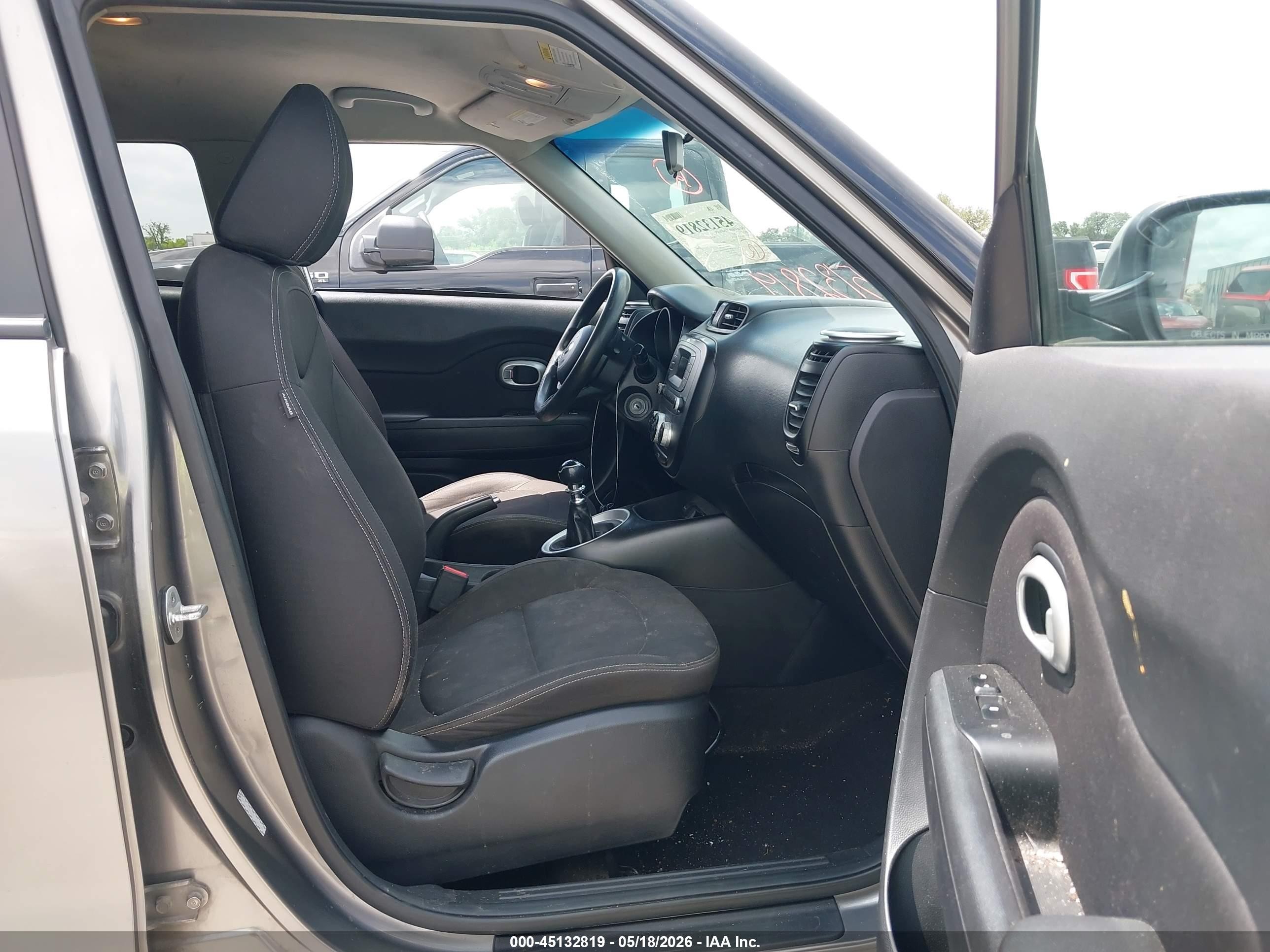 2015 Kia Soul   Gray vin: KNDJN2A28F7222514