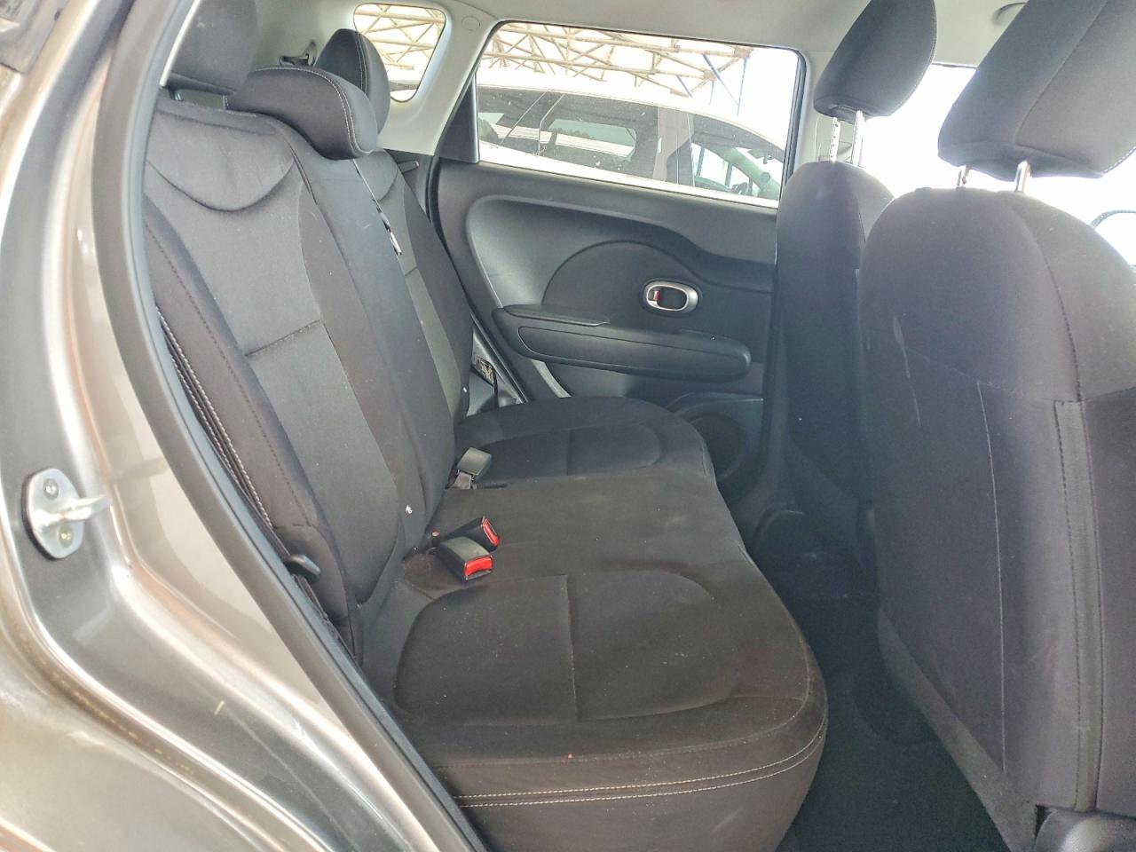 2015 Kia Soul Base Gray vin: KNDJN2A28F7226594