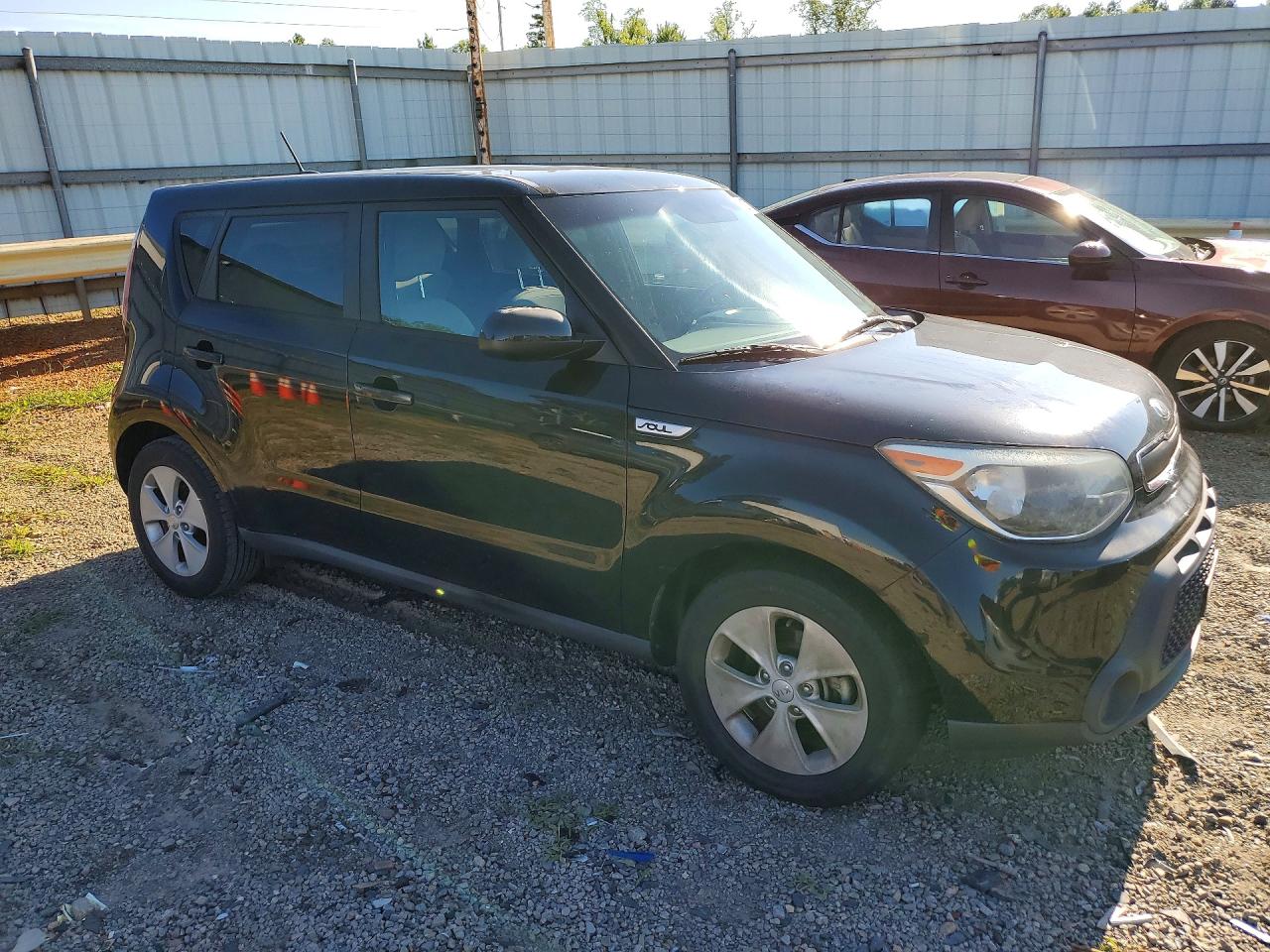 2015 Kia Soul Base Черный vin: KNDJN2A28F7228359