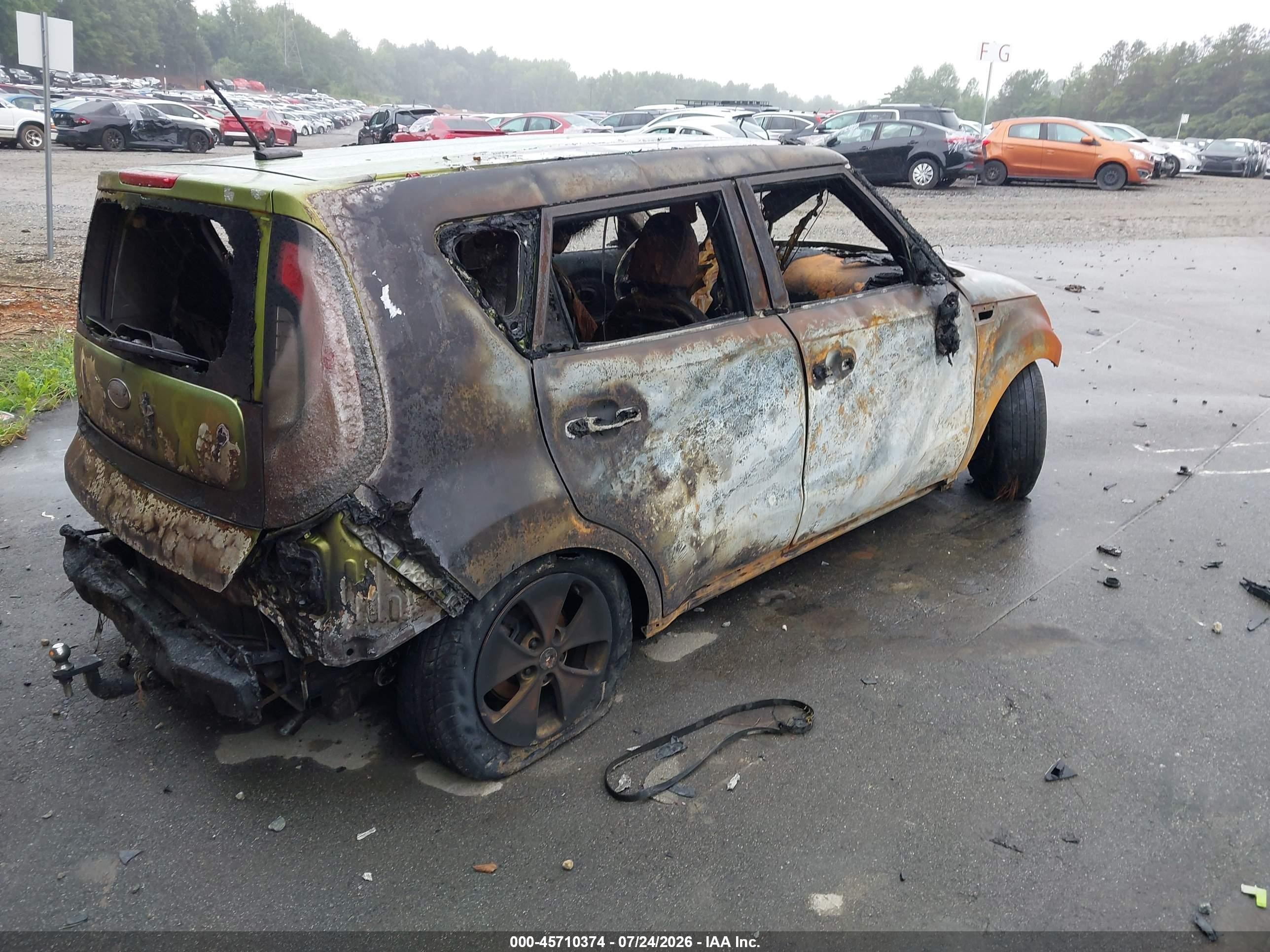 2015 Kia Soul Зеленый vin: KNDJN2A28F7767497