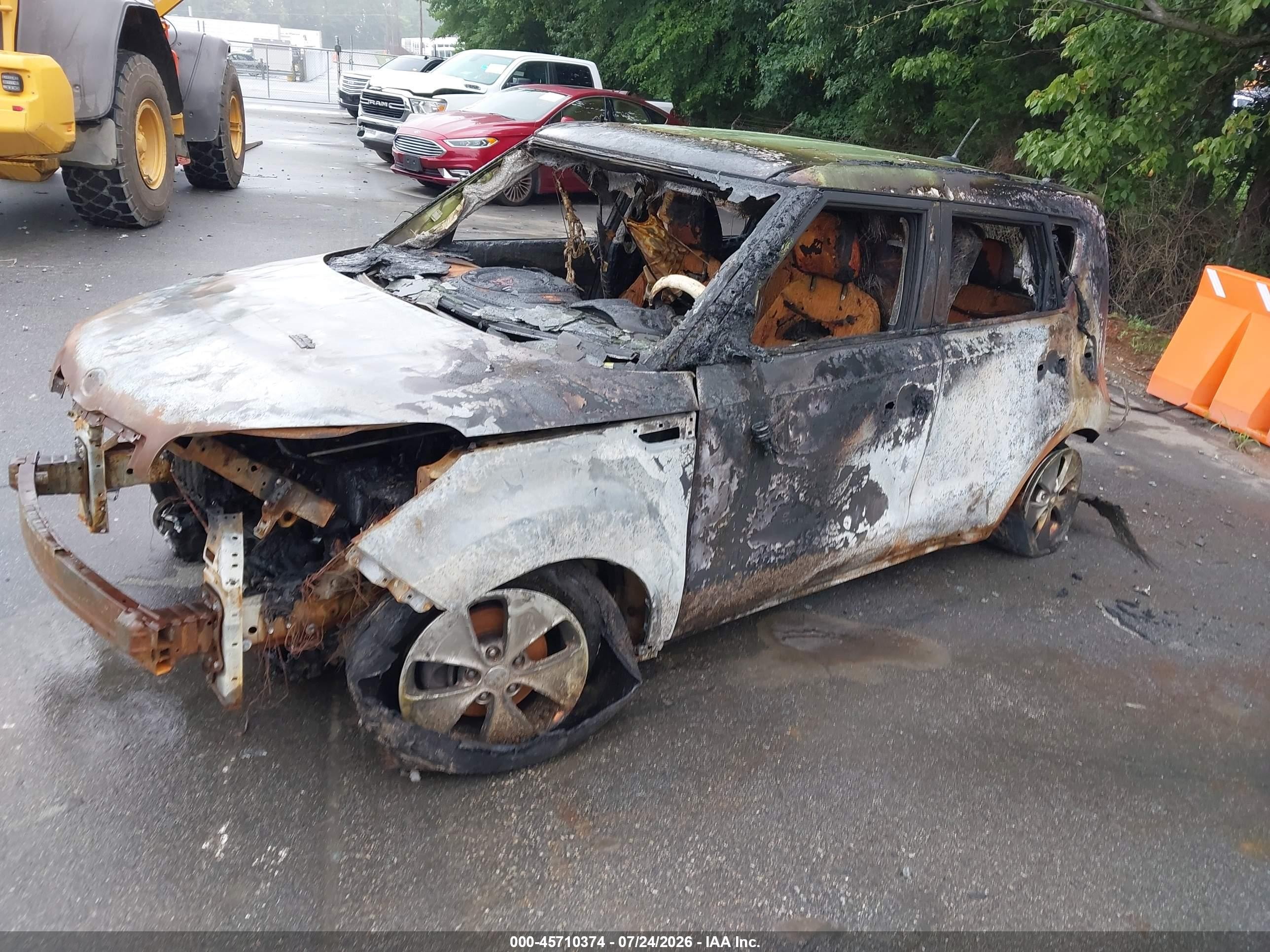 2015 Kia Soul Зеленый vin: KNDJN2A28F7767497