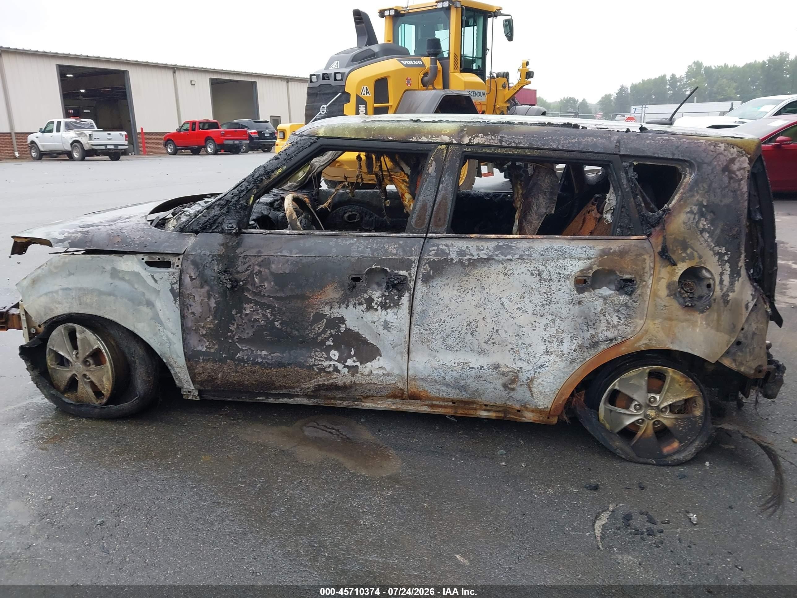 2015 Kia Soul Зеленый vin: KNDJN2A28F7767497