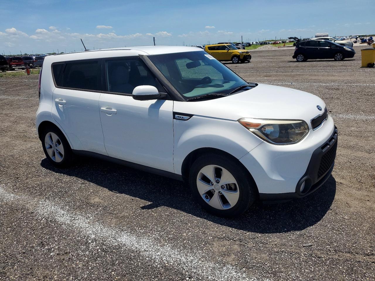 2015 Kia Soul Base White vin: KNDJN2A28F7774708