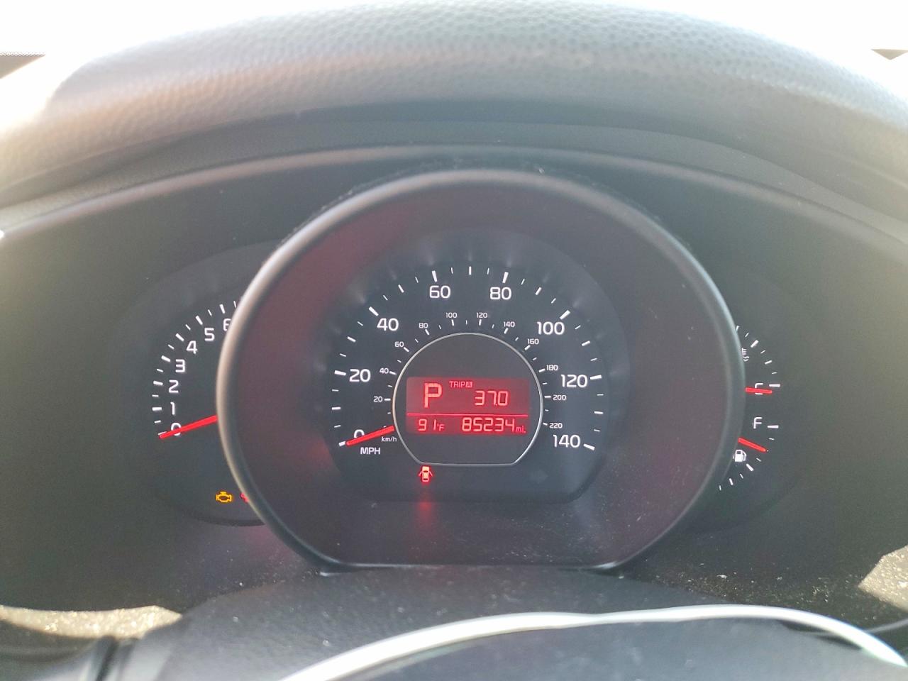 2015 Kia Soul Base White vin: KNDJN2A28F7774708