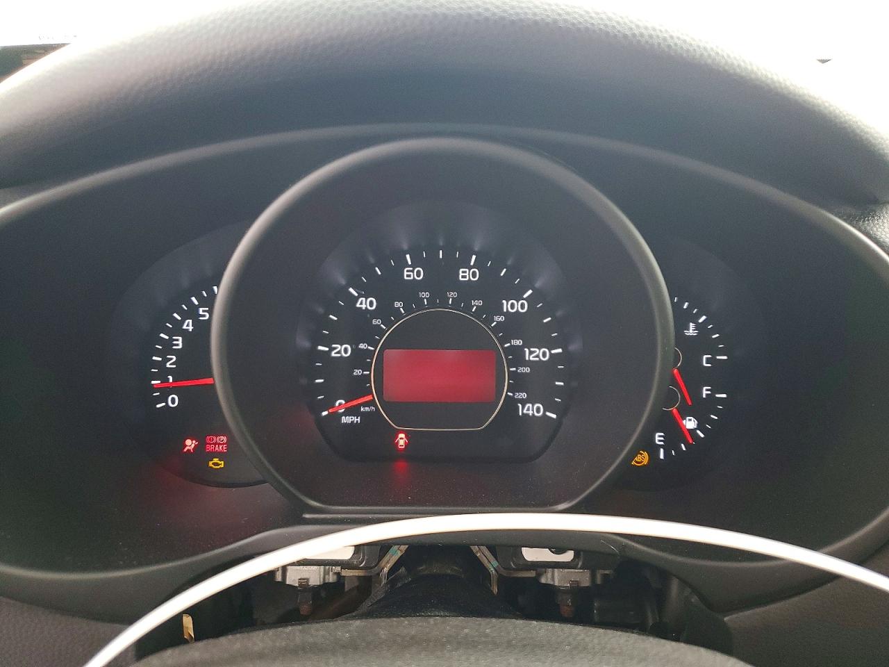 2015 Kia Soul Base White vin: KNDJN2A28F7777625