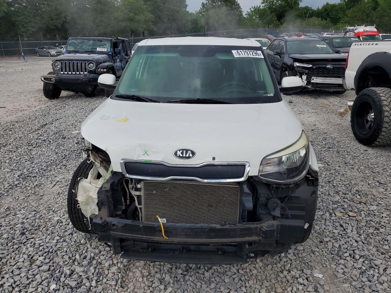 2015 Kia Soul Base White vin: KNDJN2A28F7777625