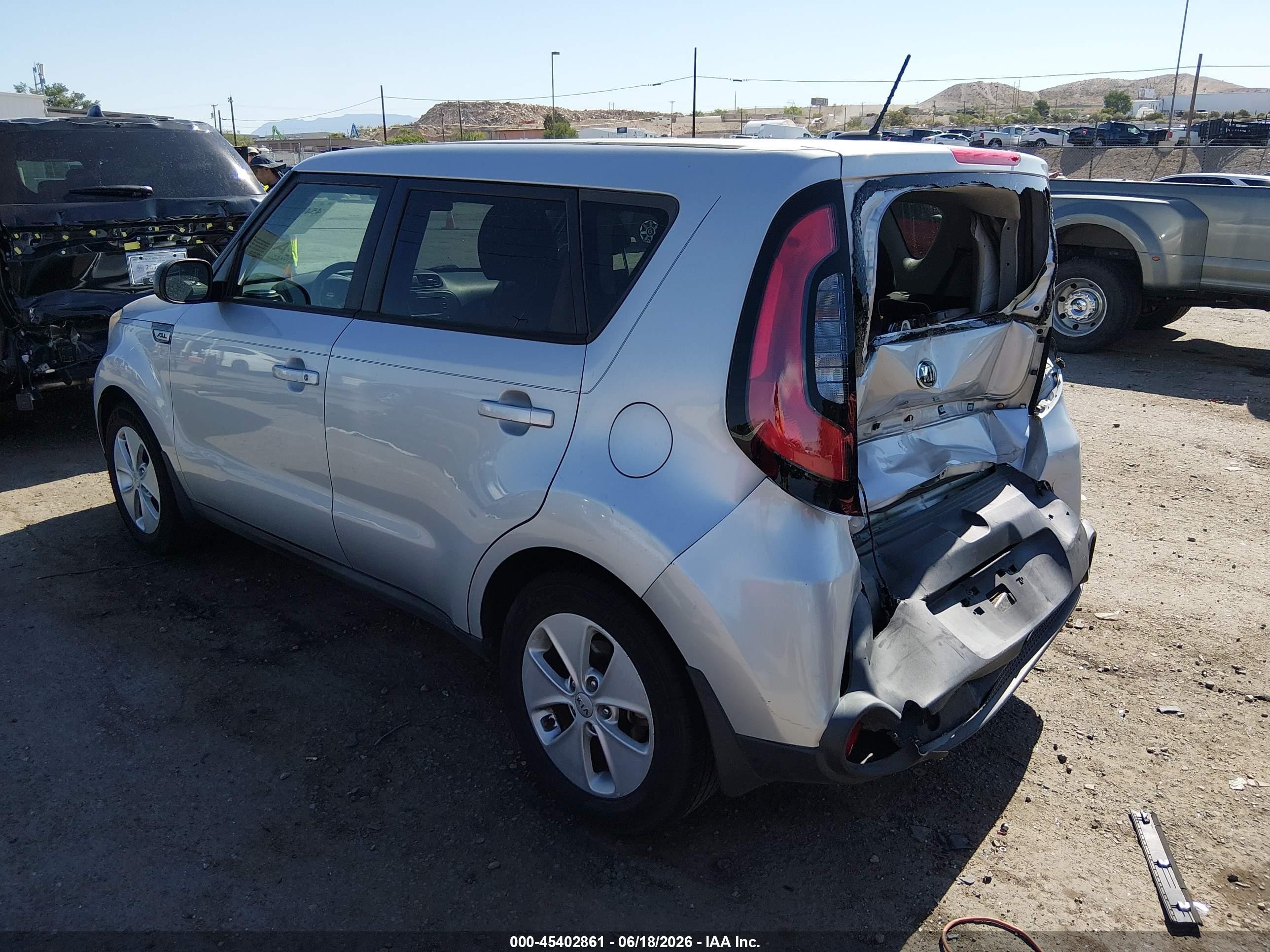 2015 Kia Soul   Серебряный vin: KNDJN2A28F7785630