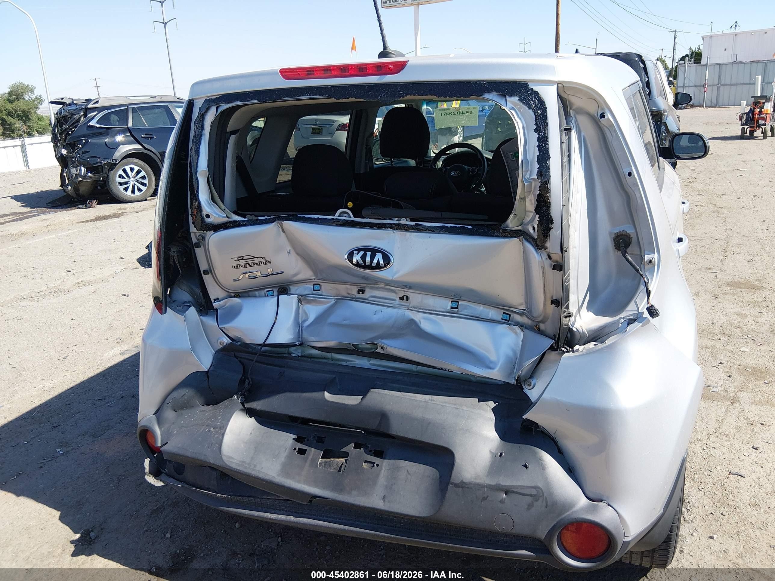 2015 Kia Soul   Серебряный vin: KNDJN2A28F7785630