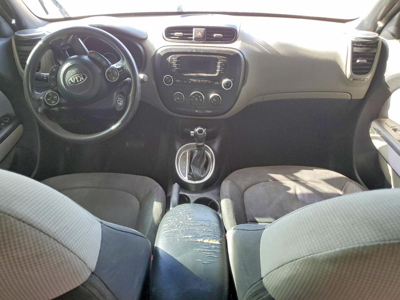 2015 Kia Soul Base White vin: KNDJN2A28F7793663
