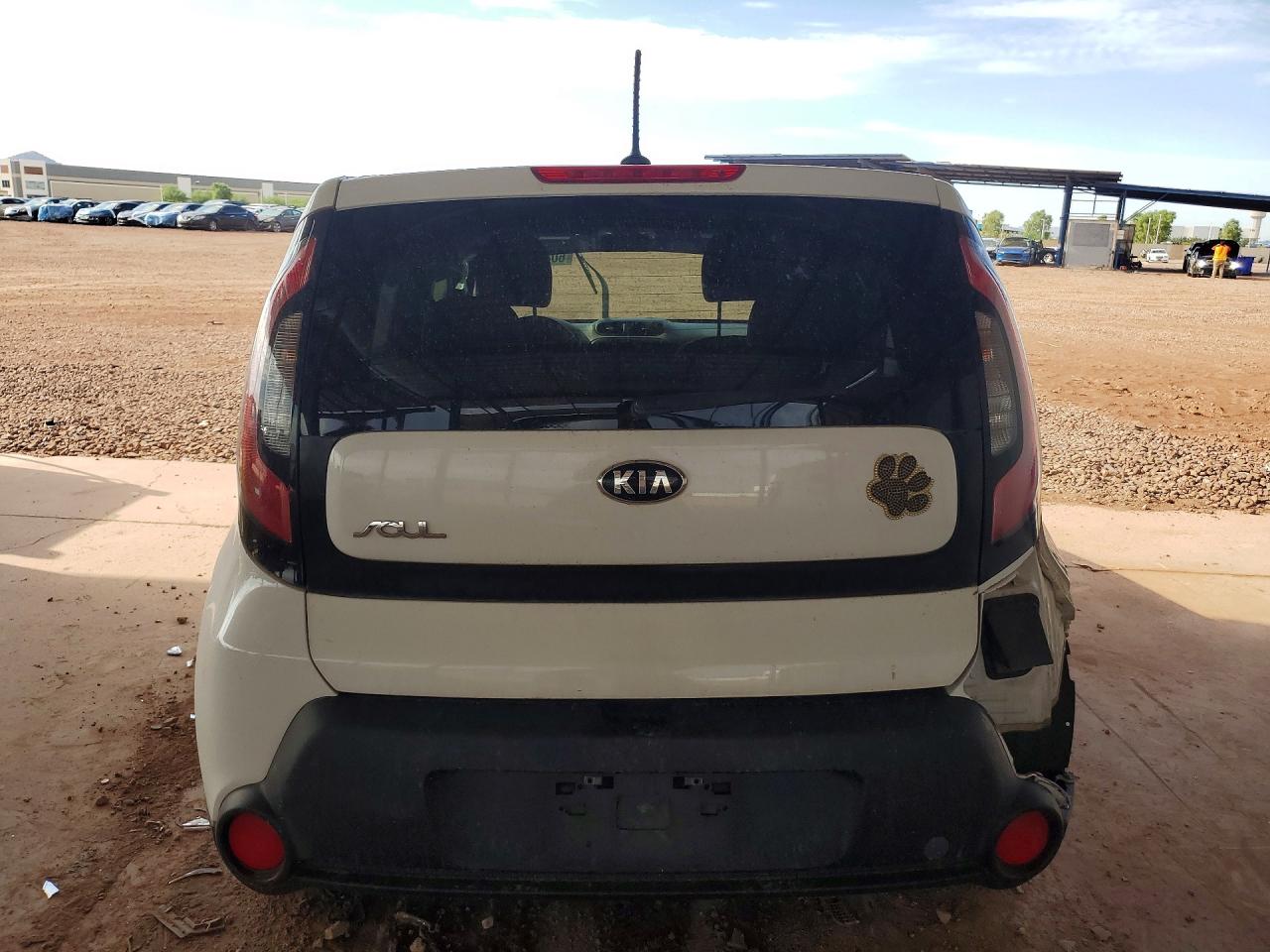 2015 Kia Soul Base White vin: KNDJN2A28F7793663
