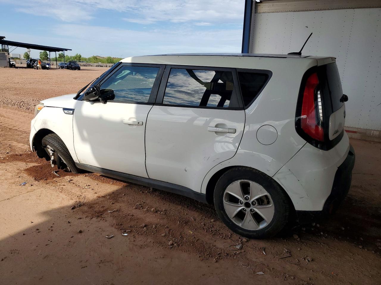 2015 Kia Soul Base White vin: KNDJN2A28F7793663