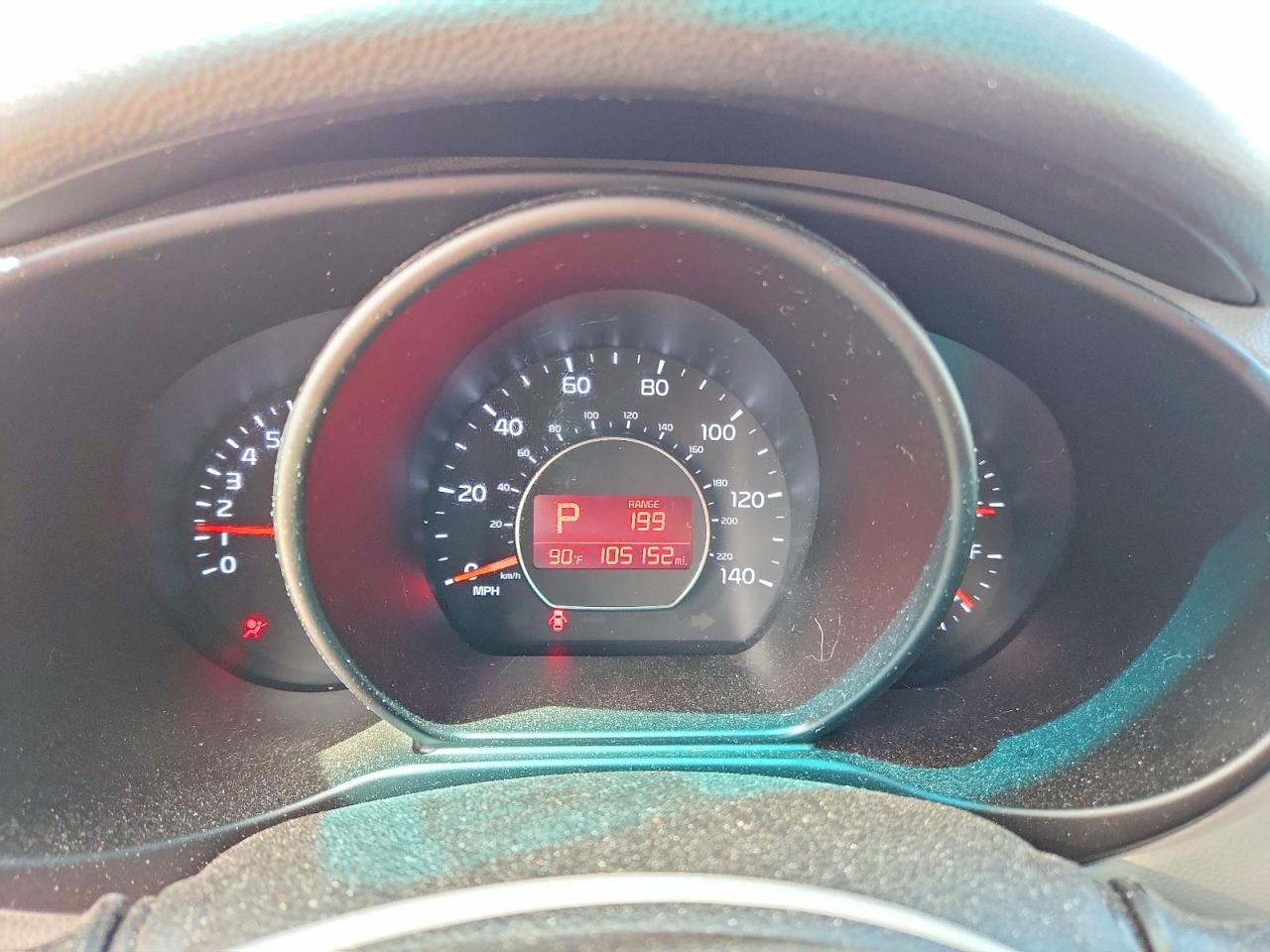 2015 Kia Soul Base Silver vin: KNDJN2A28F7805990
