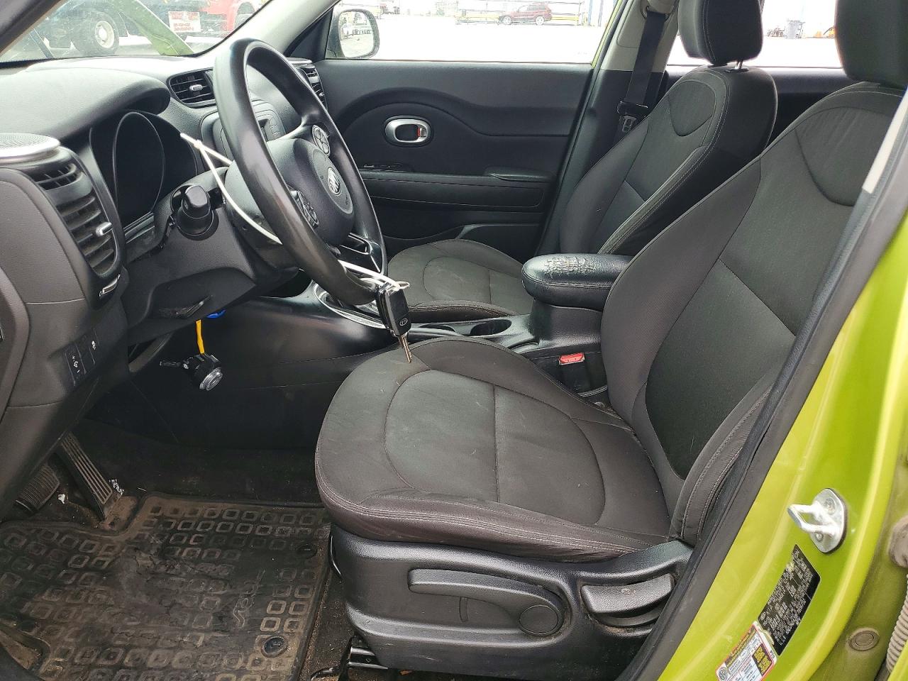 2015 Kia Soul Base Green vin: KNDJN2A28F7806752