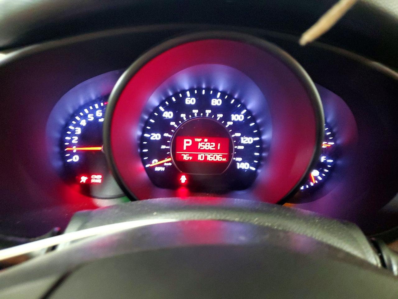 2015 Kia Soul Base Silver vin: KNDJN2A28F7806895