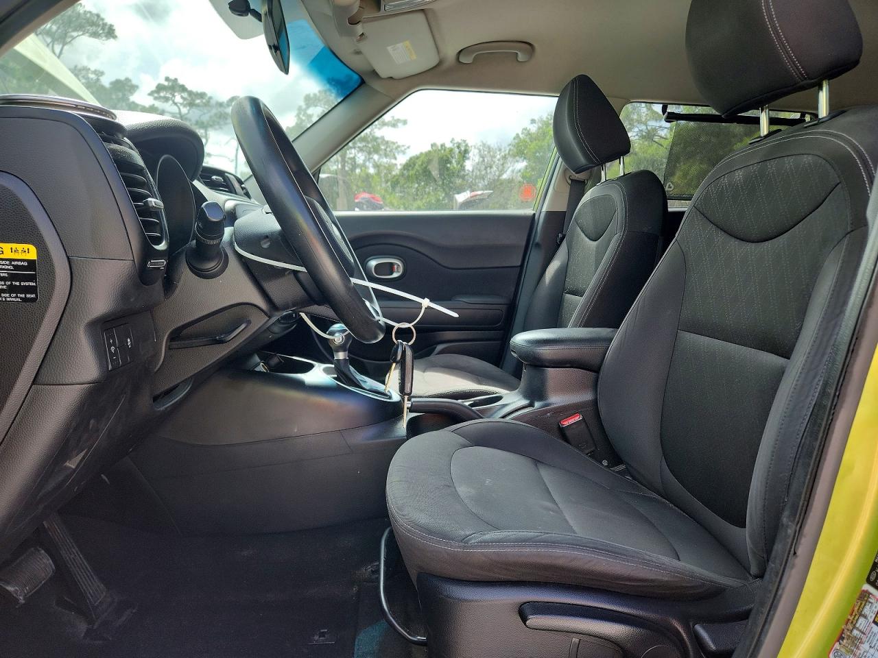 2015 Kia Soul Base Green vin: KNDJN2A28F7810235