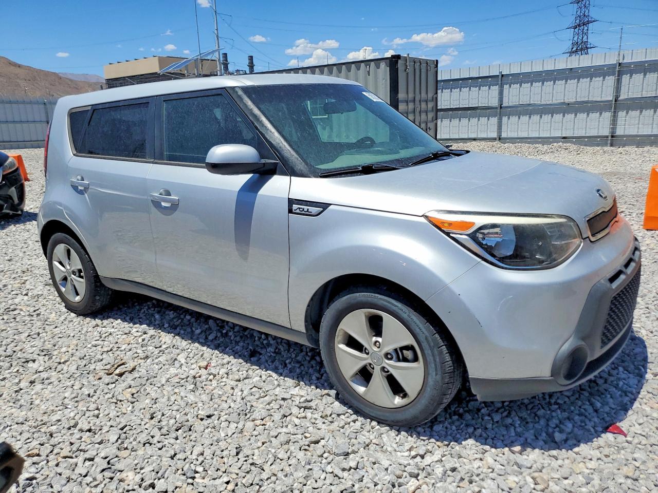 2015 Kia Soul Base Silver vin: KNDJN2A28F7811238