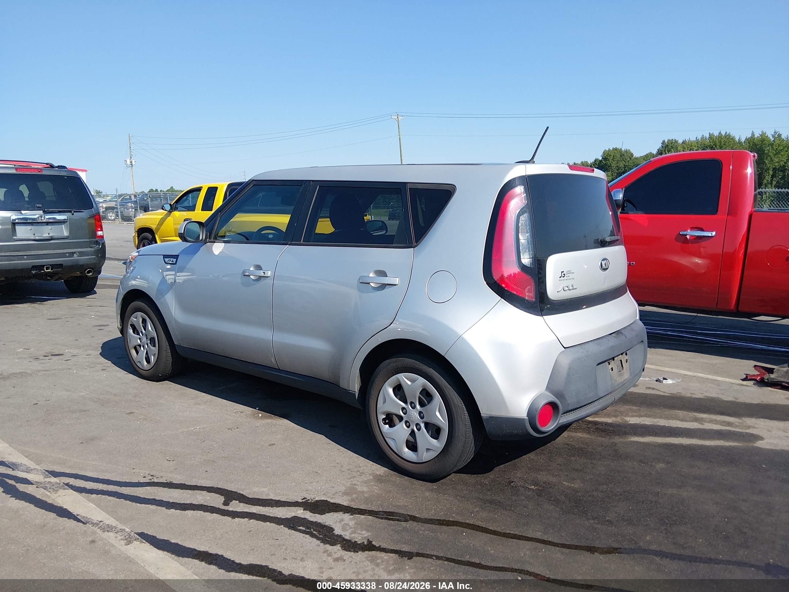 2015 Kia Soul   Silver vin: KNDJN2A28F7814401