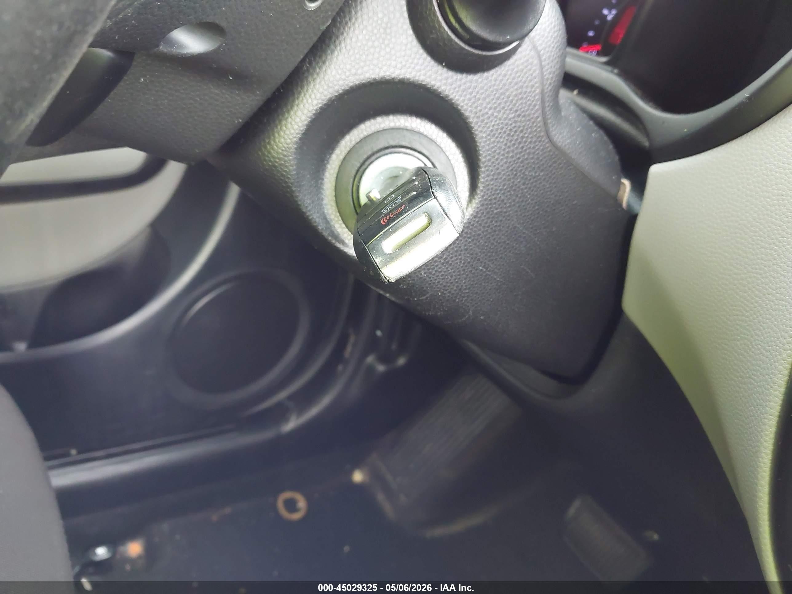 2016 Kia Soul White vin: KNDJN2A28G7285307