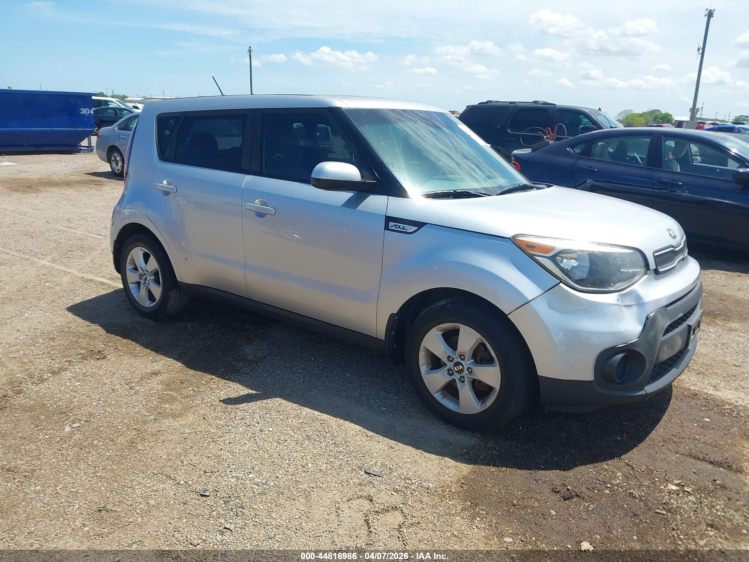 KNDJN2A28J7600162