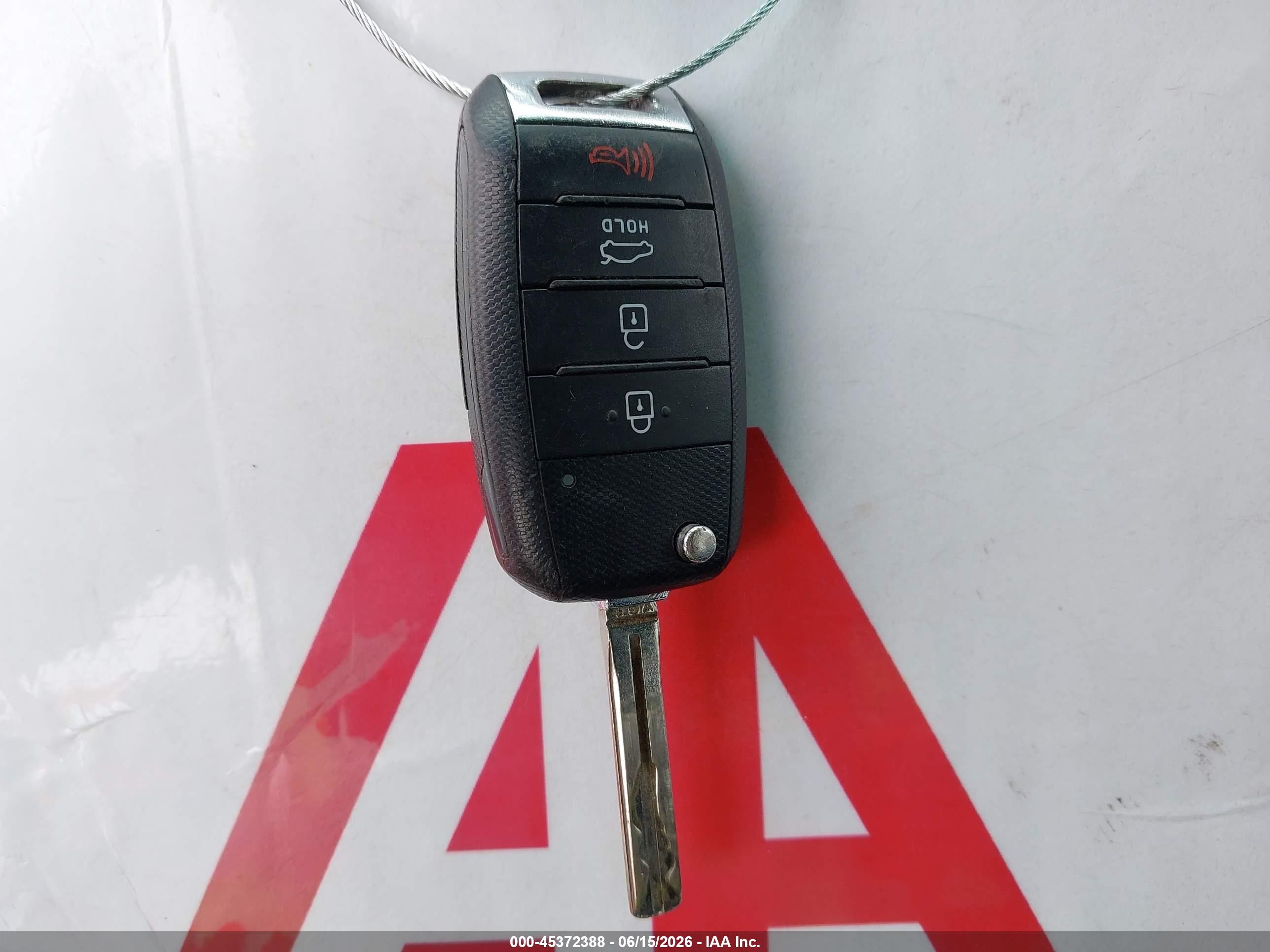 2014 Kia Soul   White vin: KNDJN2A29E7004242