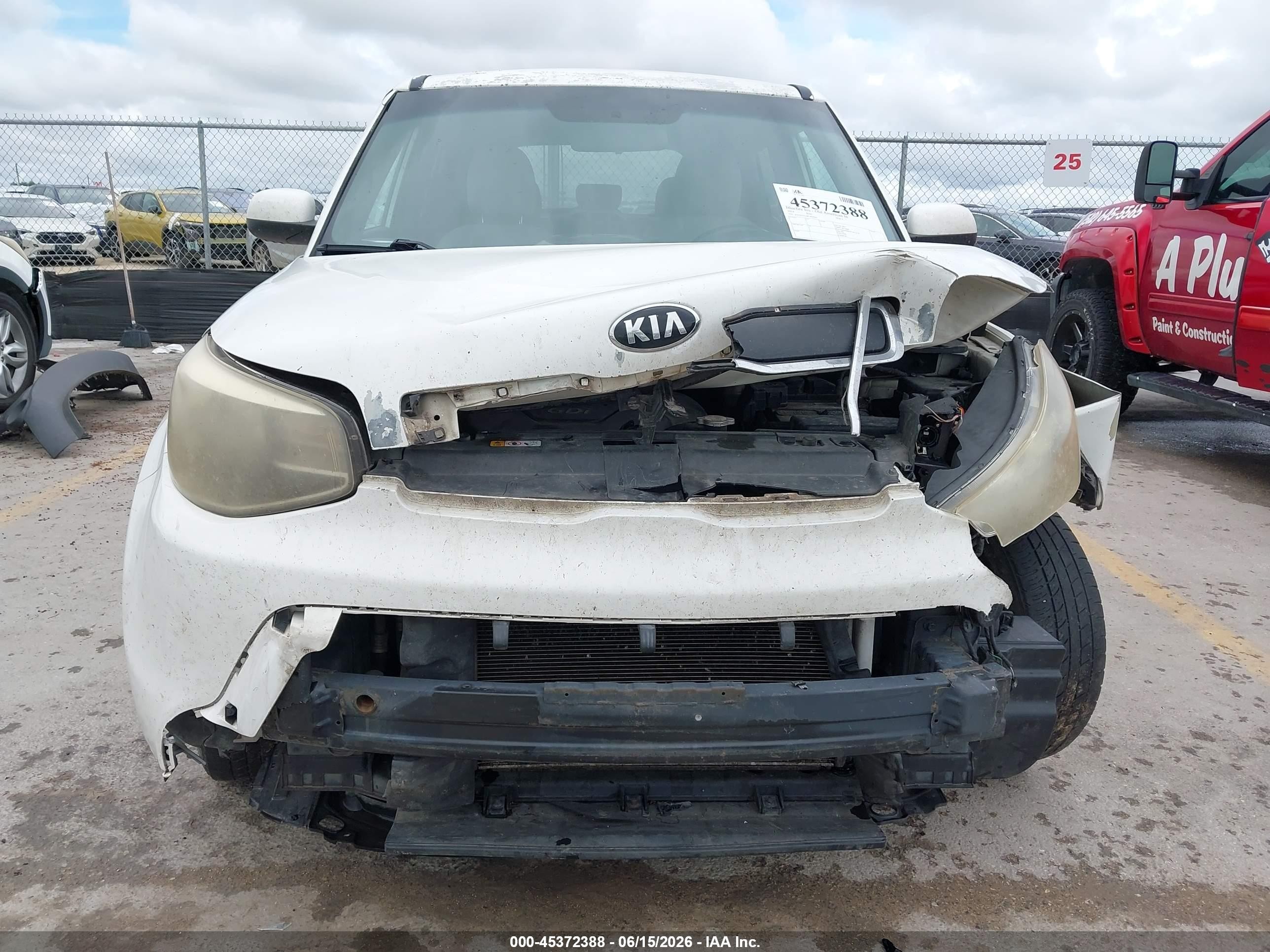 2014 Kia Soul   White vin: KNDJN2A29E7004242