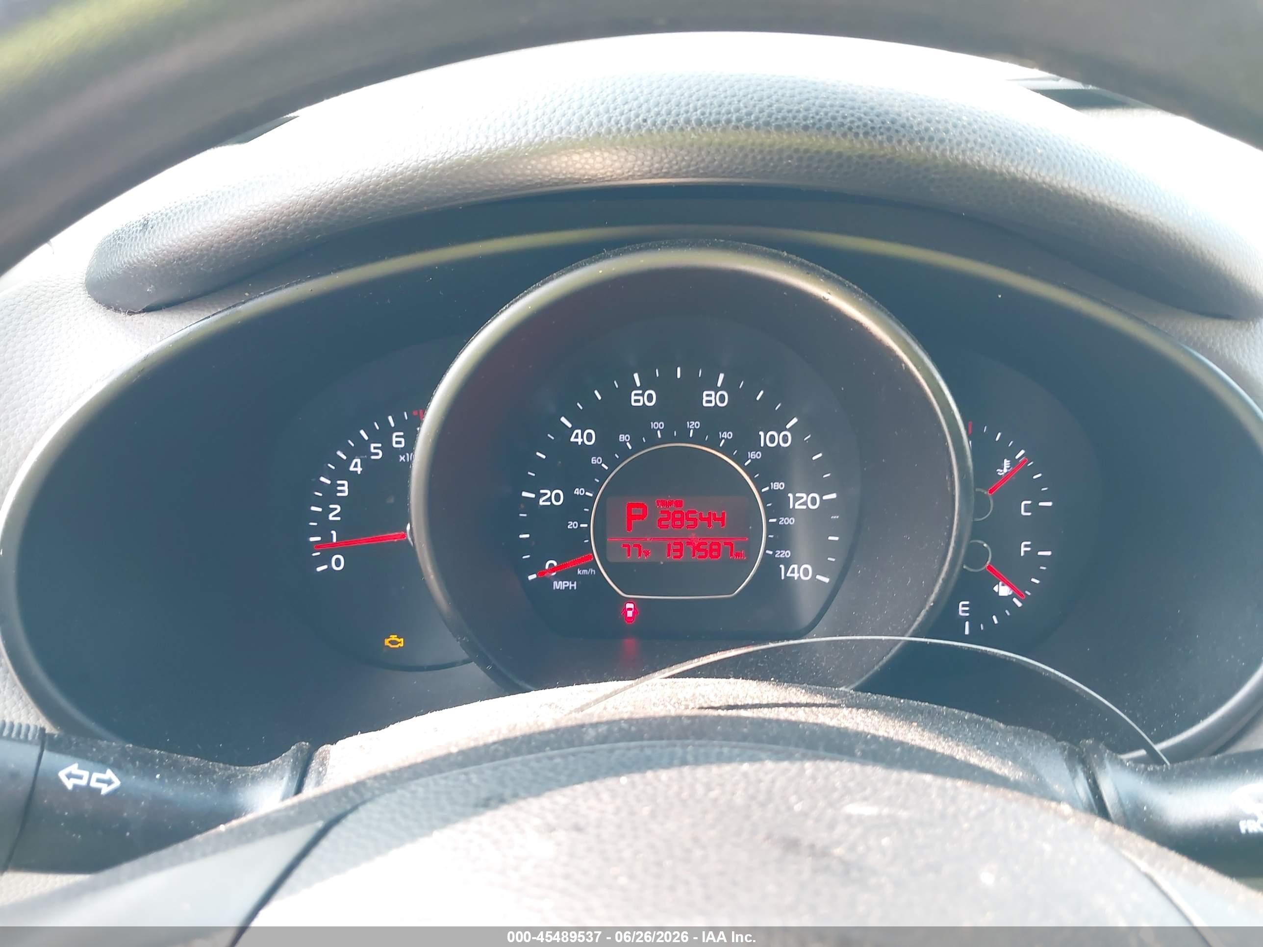 2014 Kia Soul   White vin: KNDJN2A29E7012843