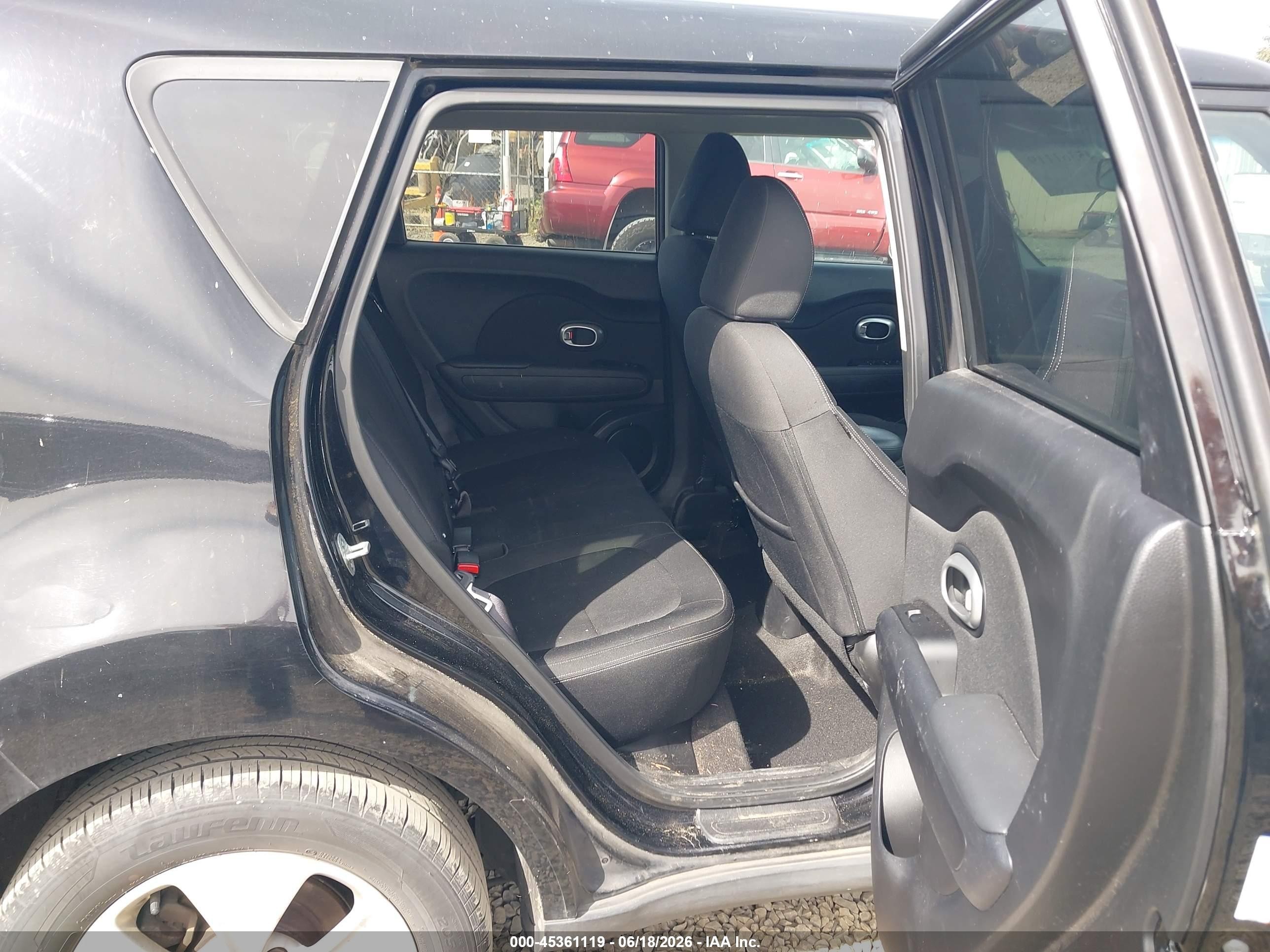 2014 Kia Soul   Black vin: KNDJN2A29E7014639