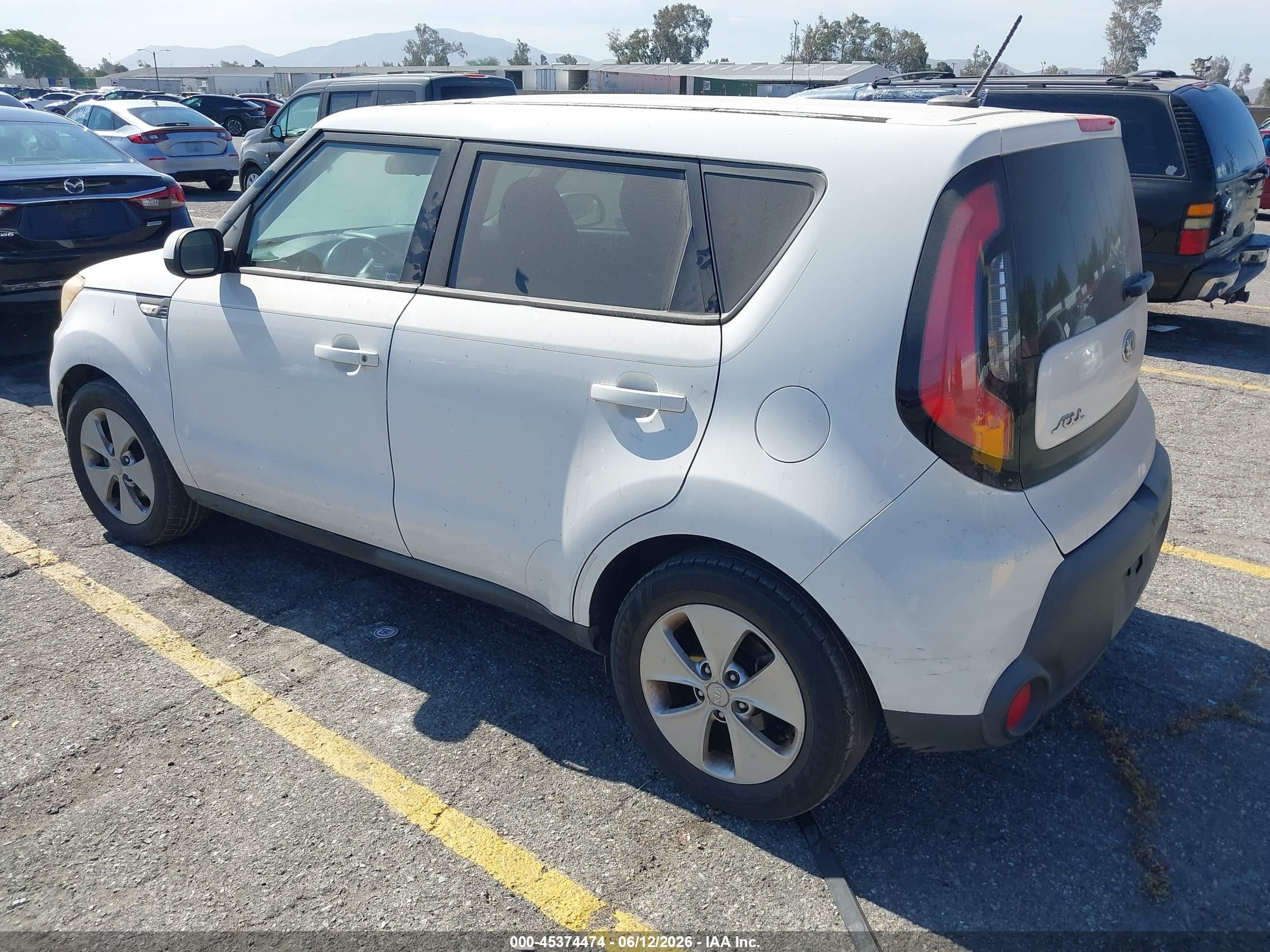 2014 Kia Soul   White vin: KNDJN2A29E7036804
