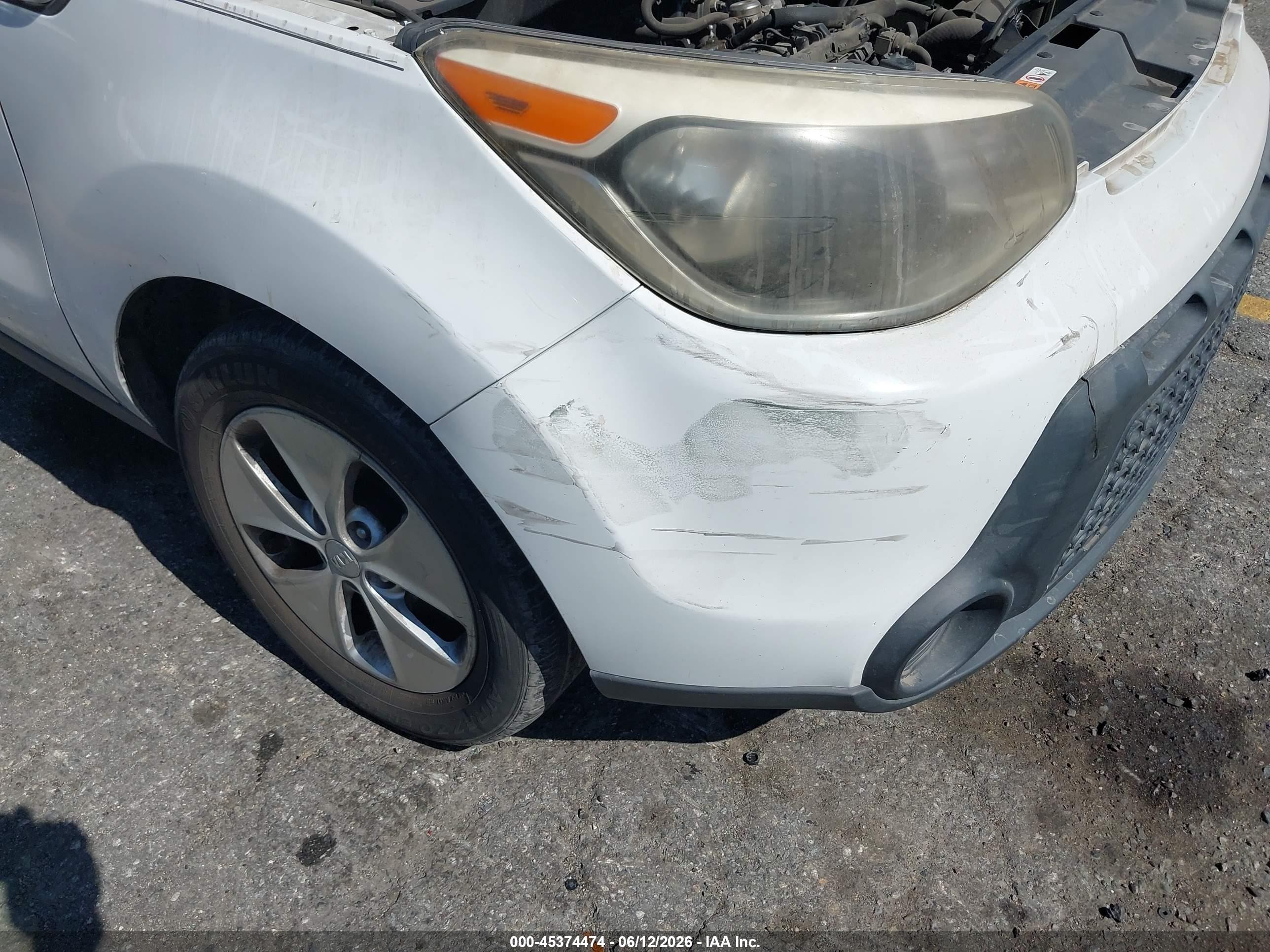 2014 Kia Soul   White vin: KNDJN2A29E7036804