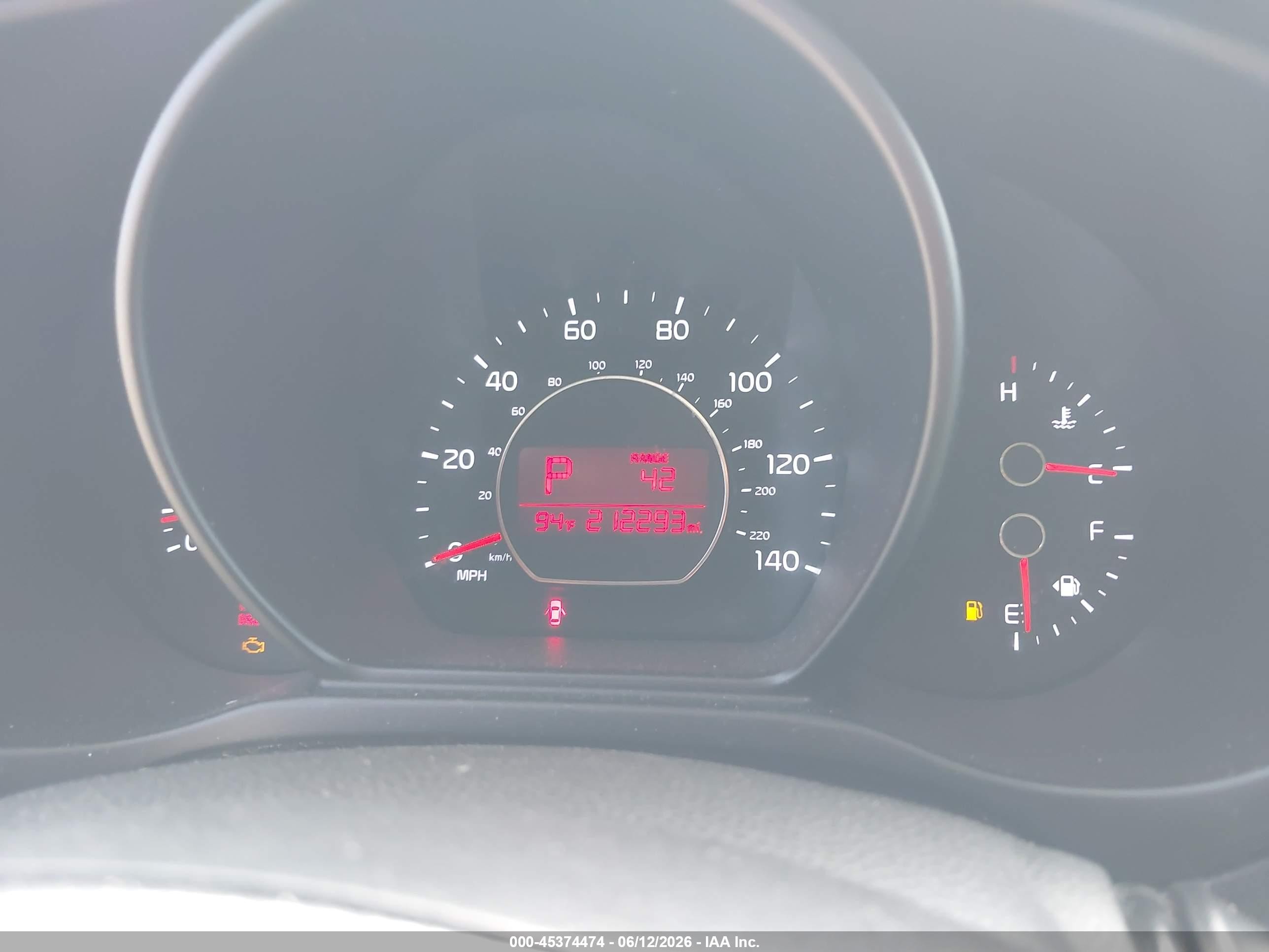 2014 Kia Soul   White vin: KNDJN2A29E7036804
