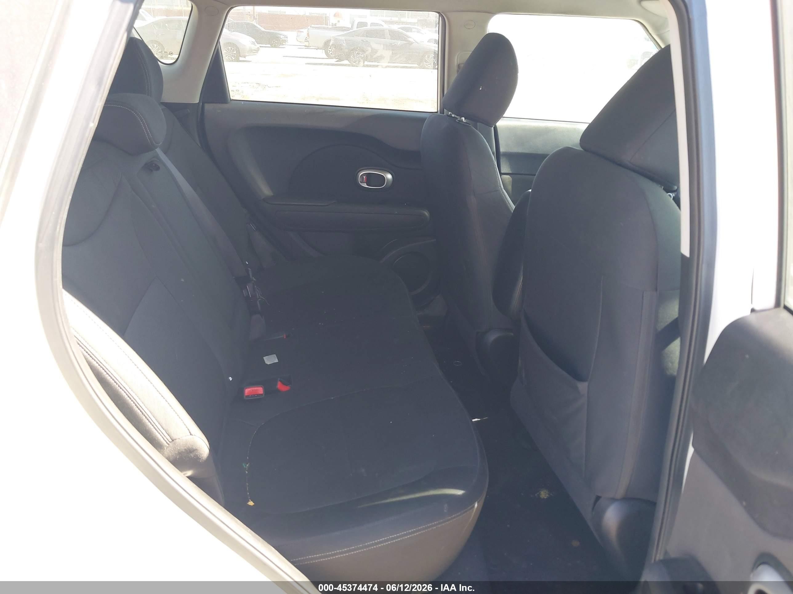 2014 Kia Soul   White vin: KNDJN2A29E7036804