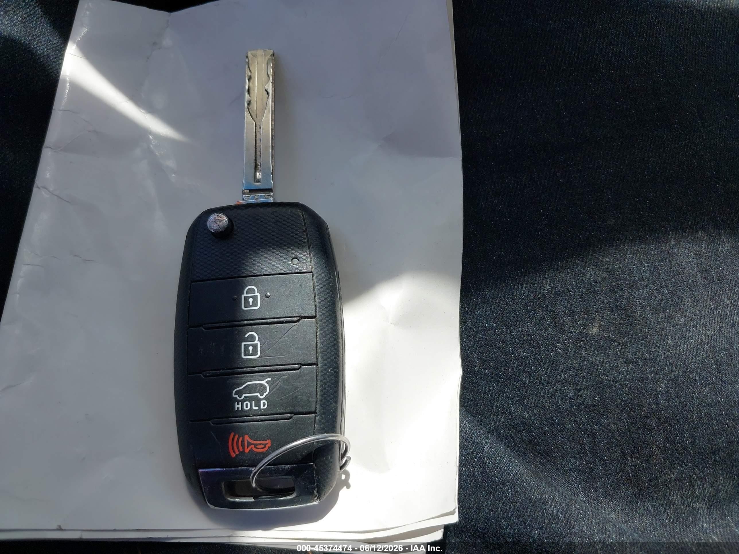 2014 Kia Soul   White vin: KNDJN2A29E7036804