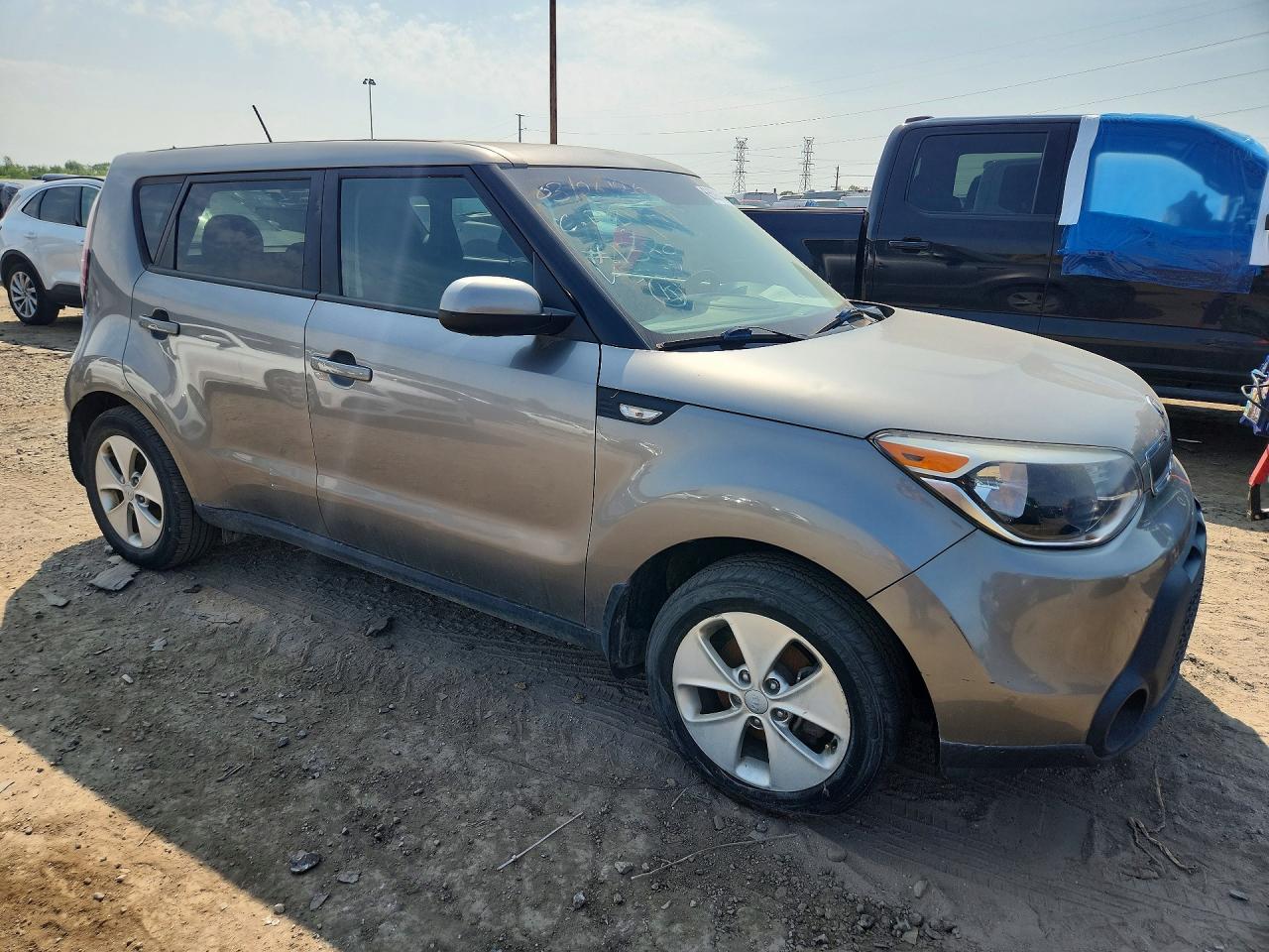 2014 Kia Soul Base Silver vin: KNDJN2A29E7053327